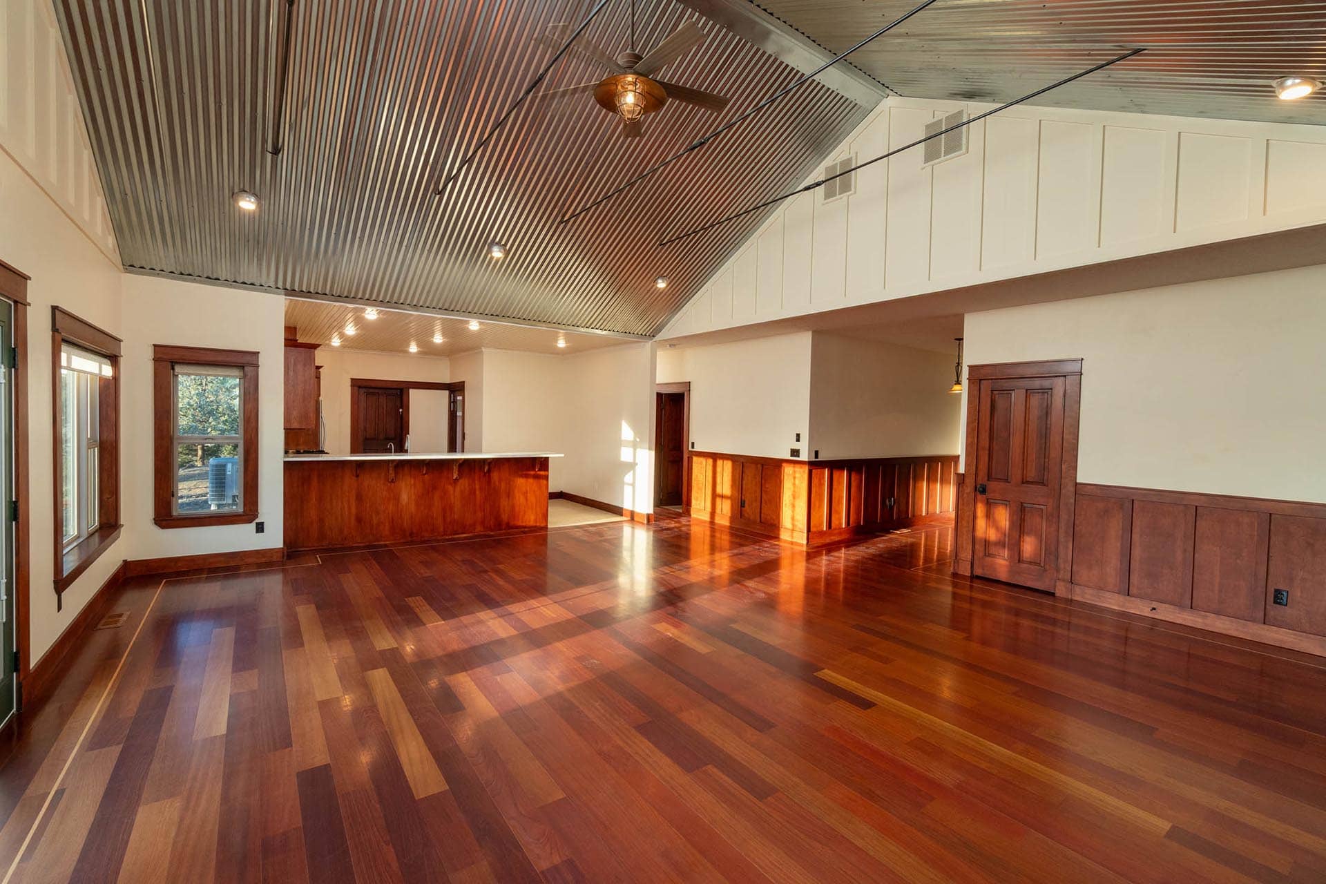 large great room with vaulted ceiling and natural light oregon crooked river rim horse ranch