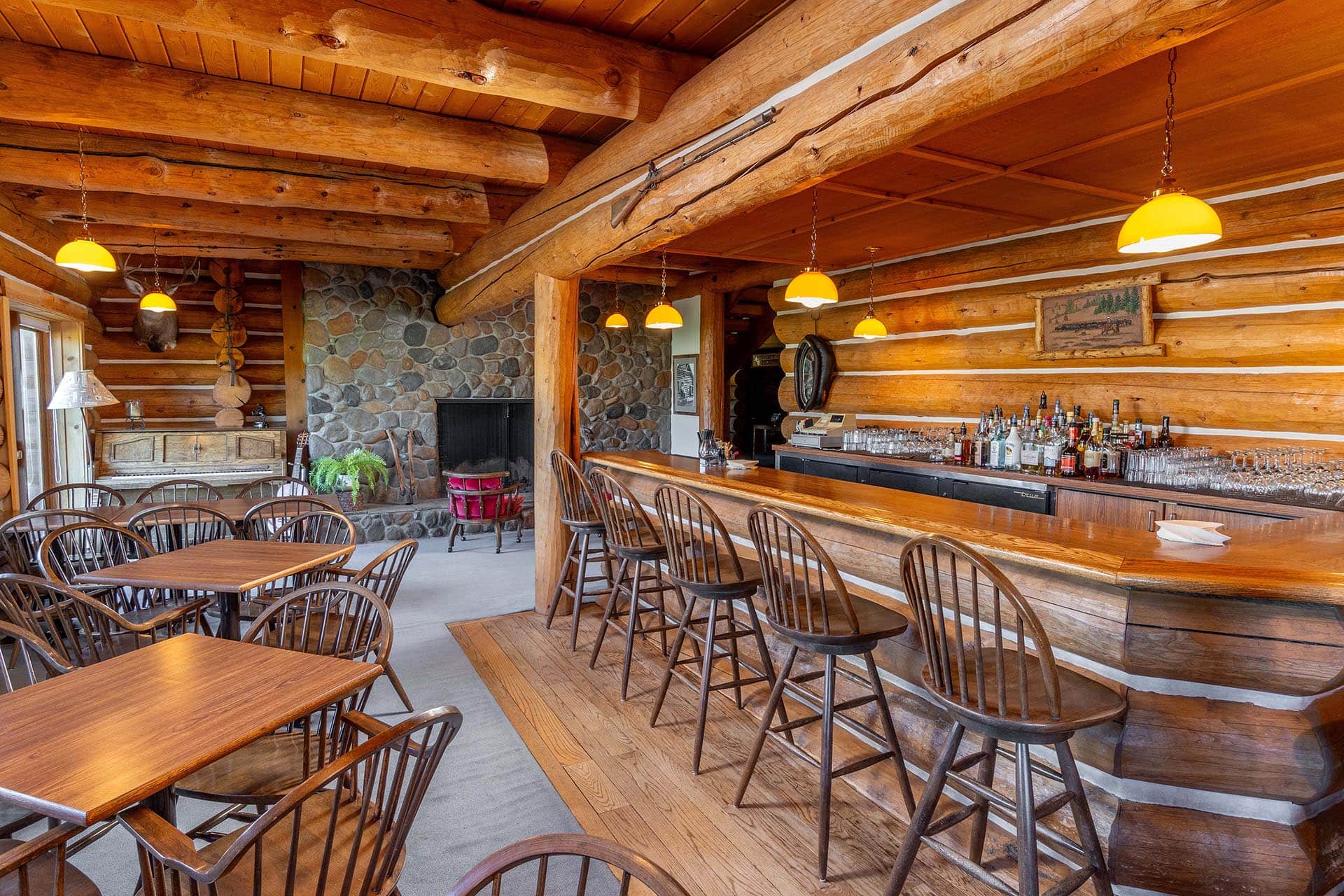 lodge bar oregon aspen ridge ranch.jpg