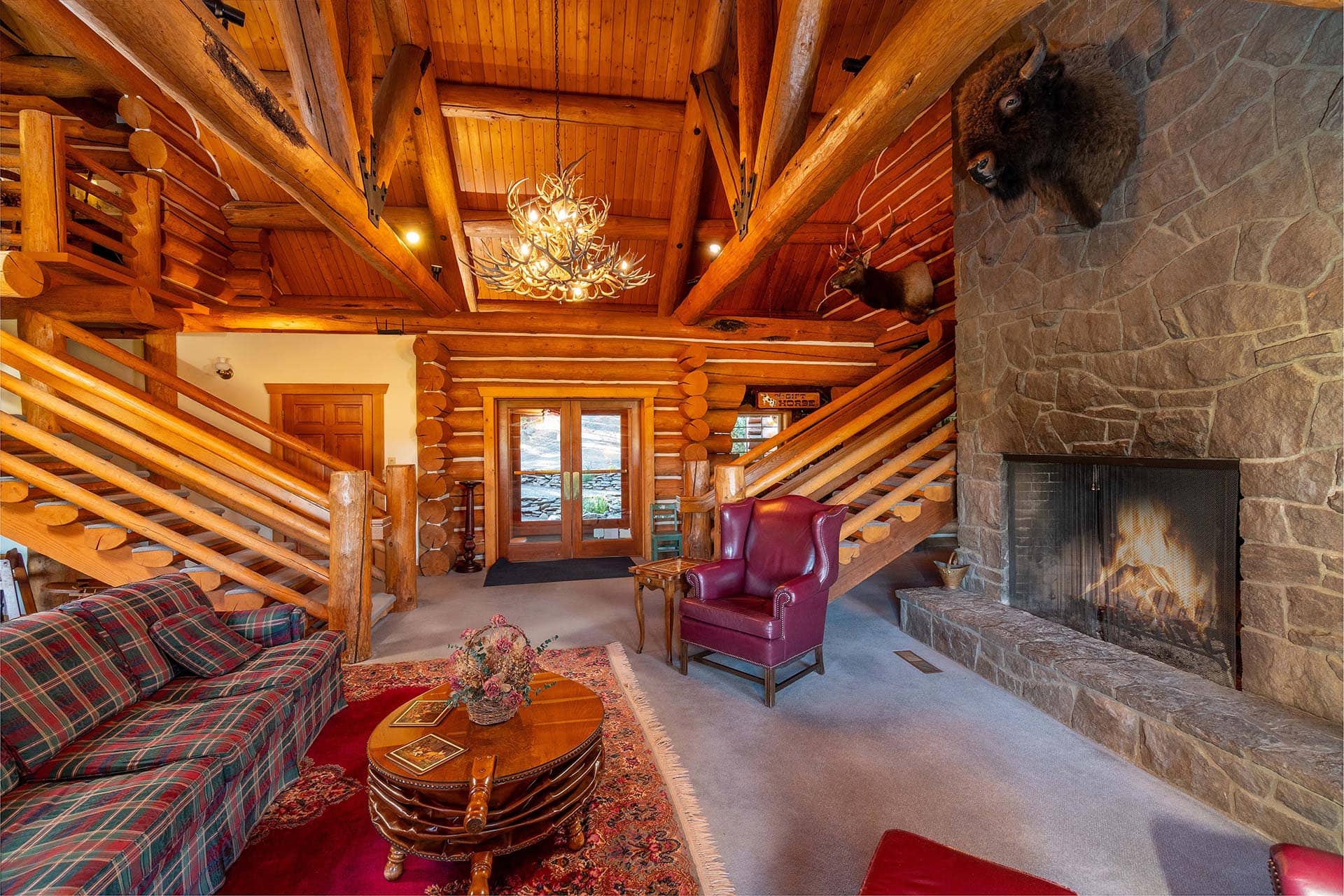 lodge entrance inside oregon aspen ridge ranch.jpg