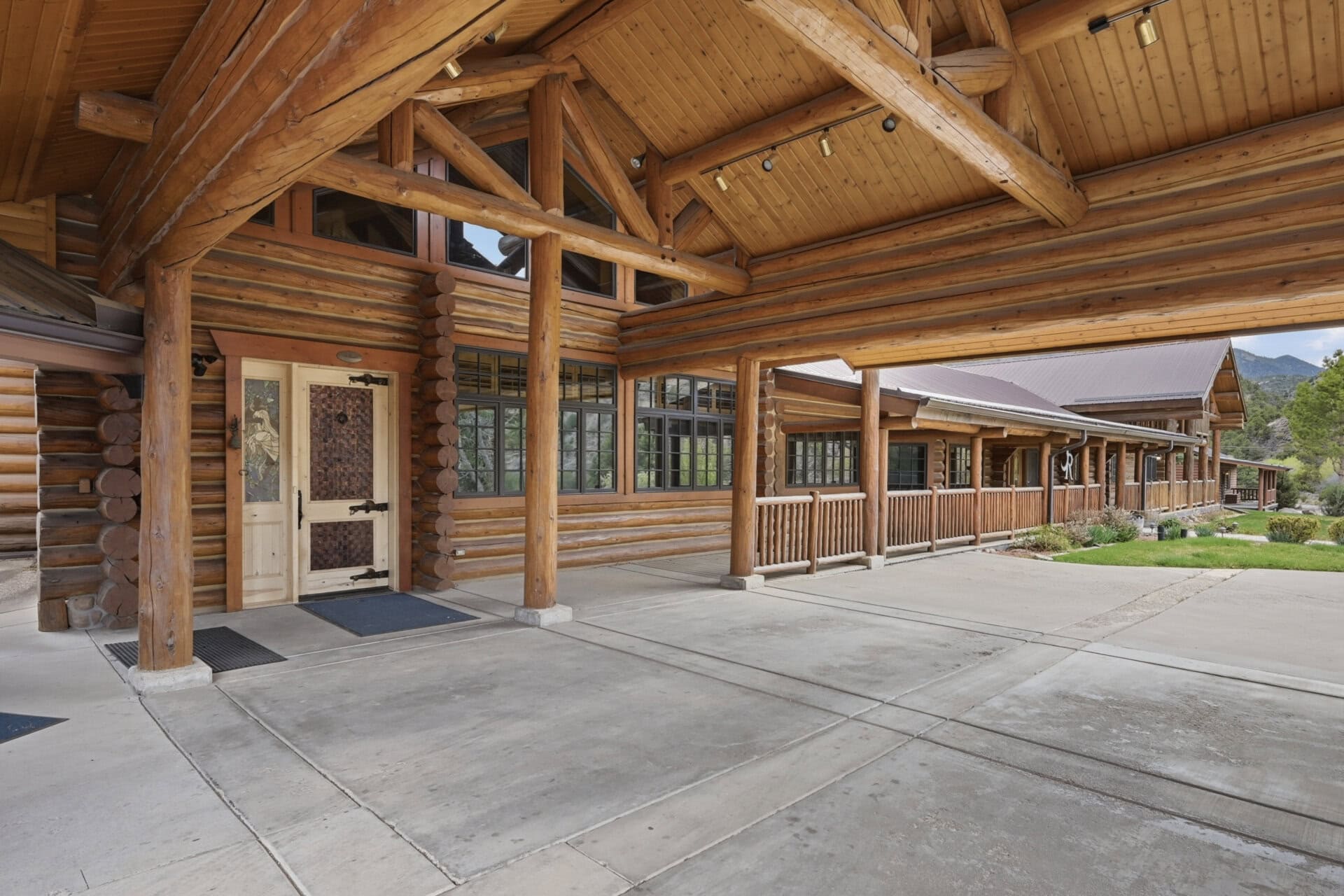 luxury home with porte cochere utah casa del rio