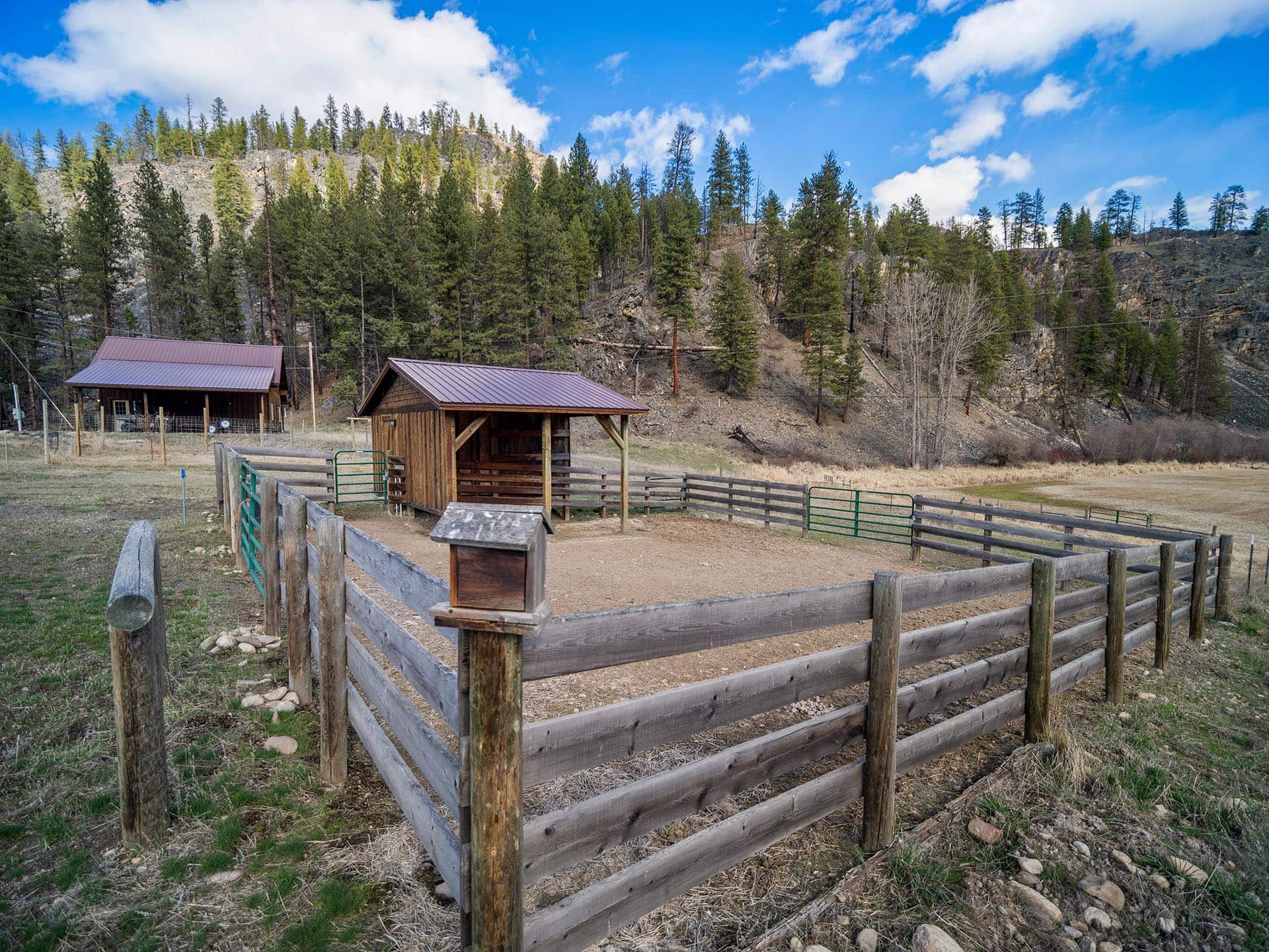 outdoor lifestyle ranch Washington ranch at Lost Creek
