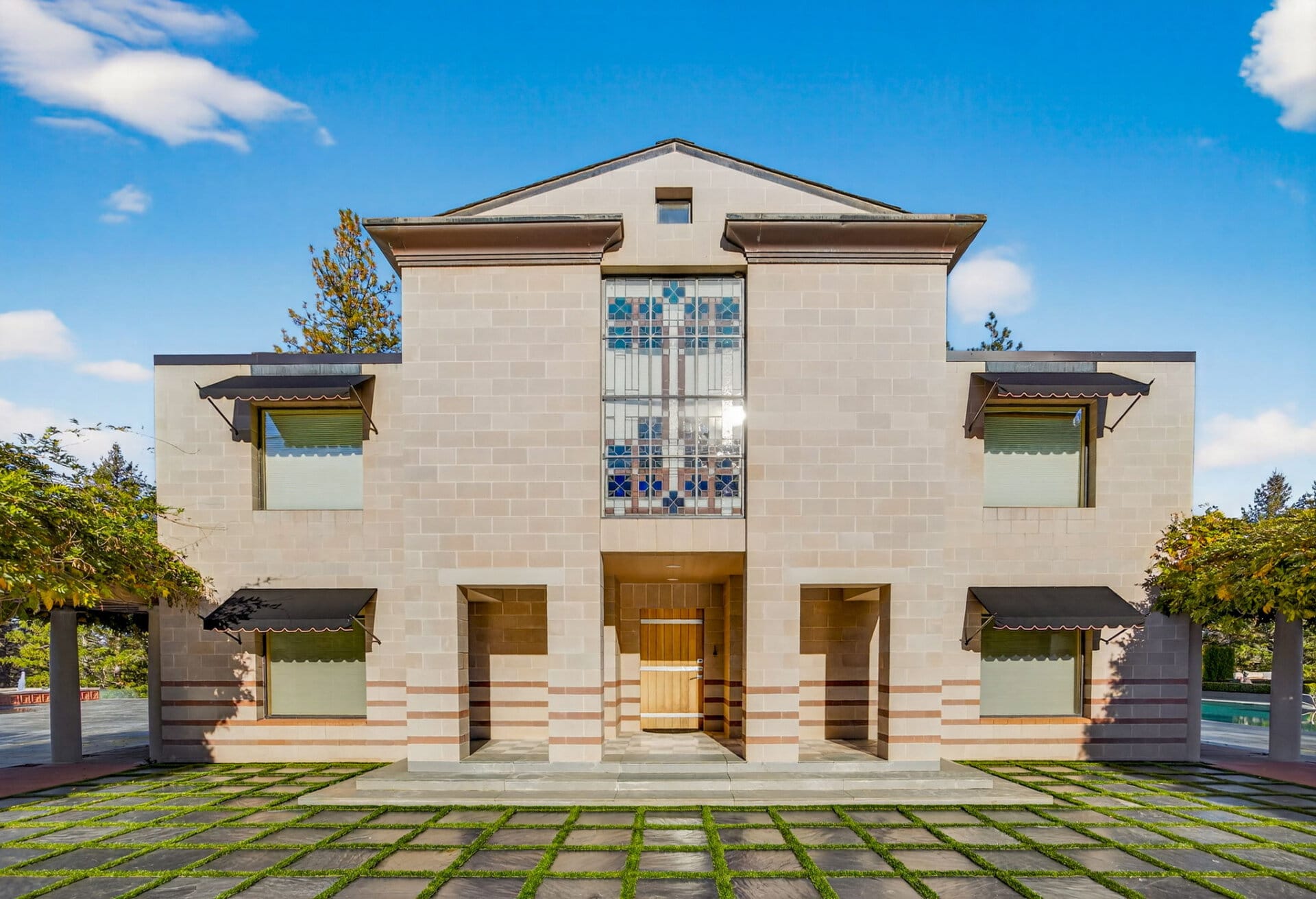 private retreat for sale oregon the bird estate