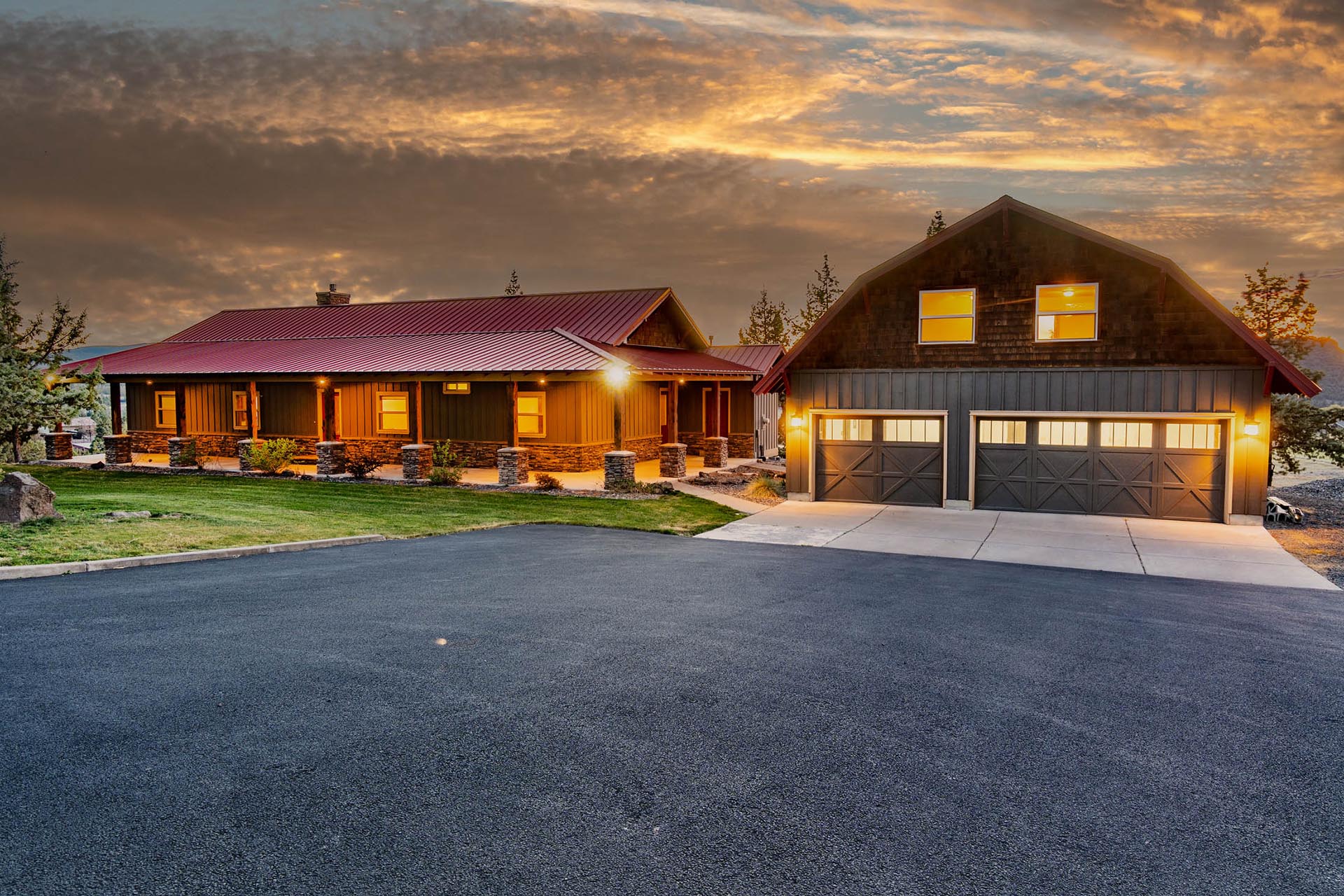 ranch home and garage exterior at sunset oregon crooked river rim horse ranch