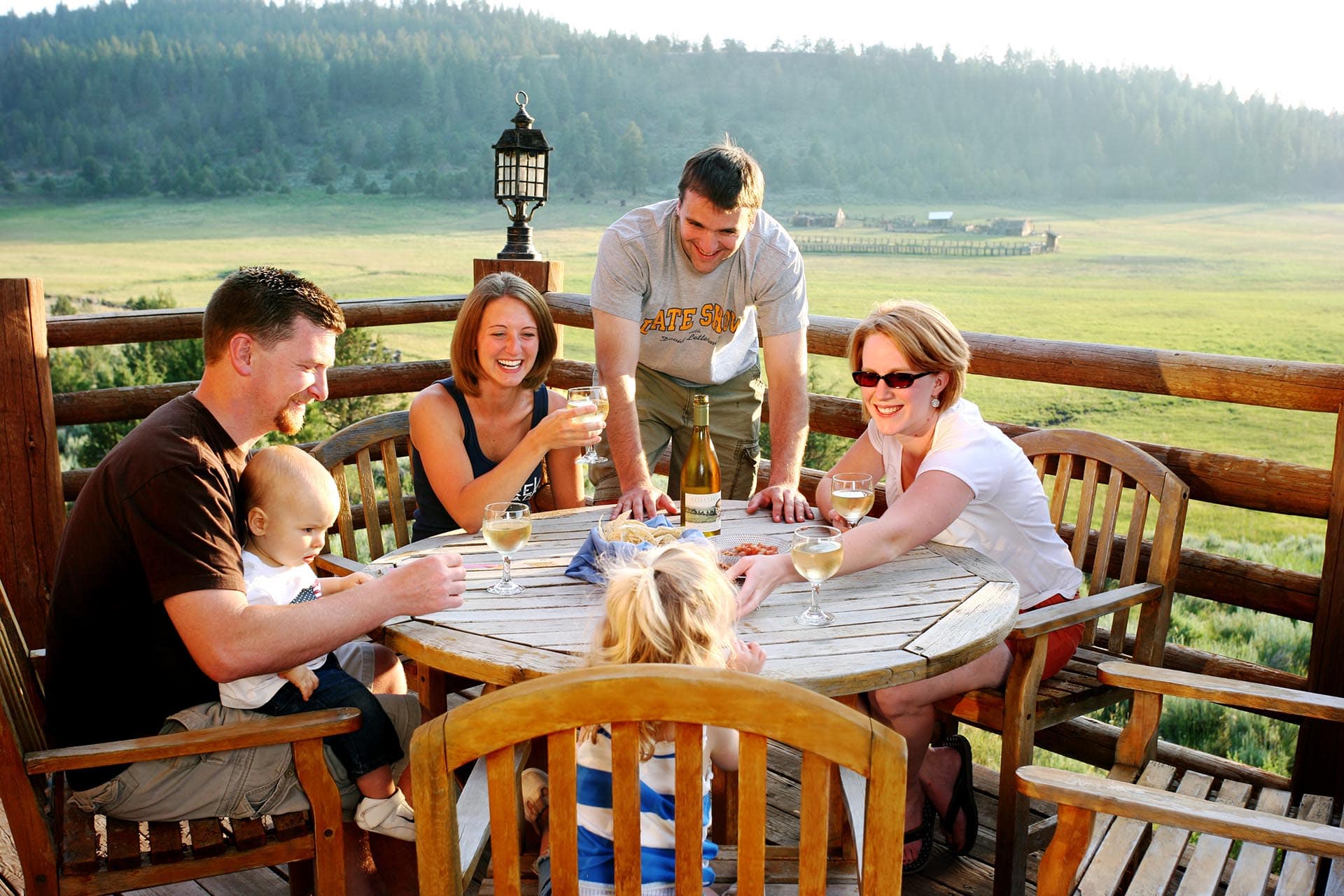 ranch lodge outdoor dining oregon aspen ridge ranch