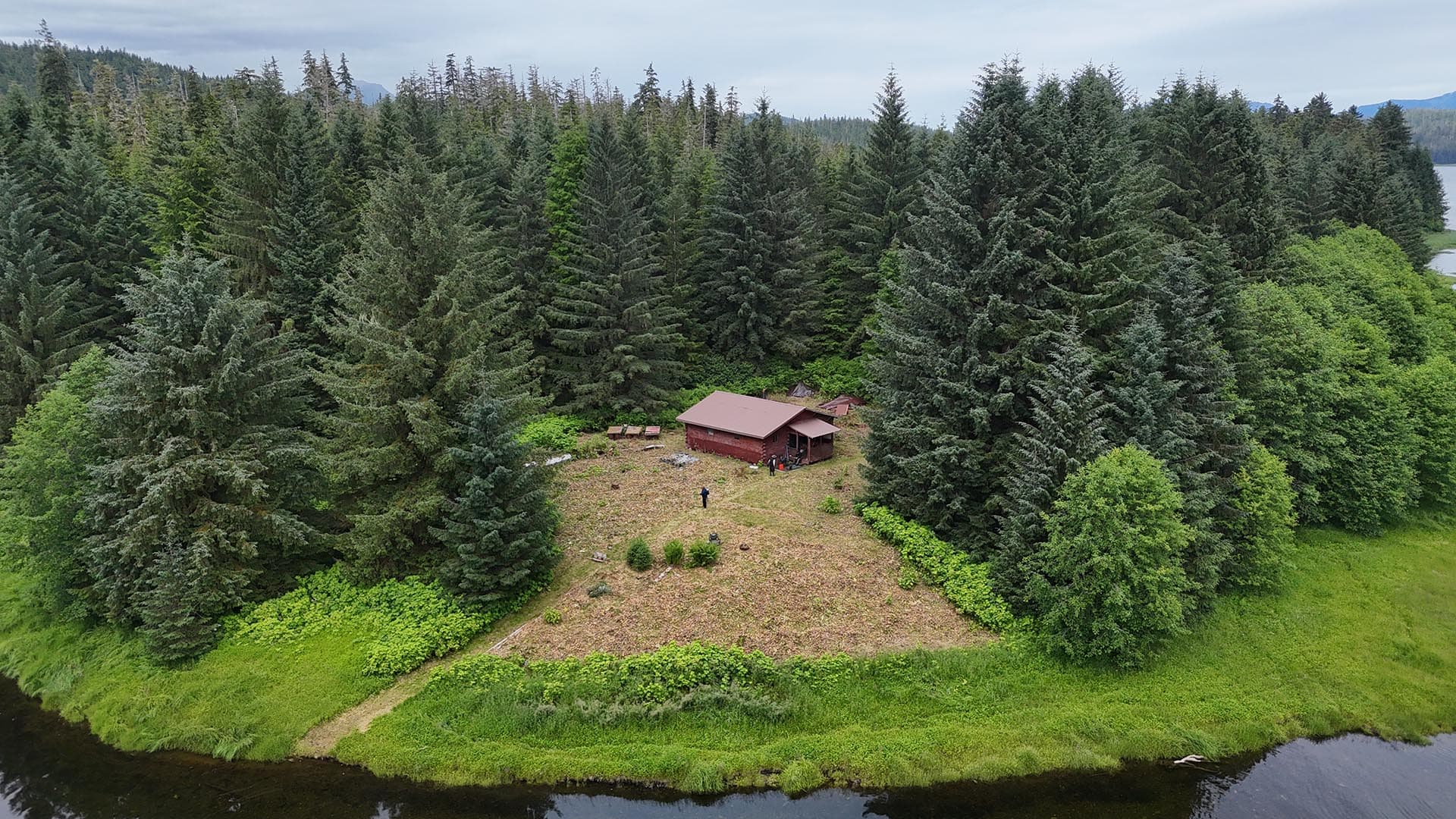 remote riverfront alaska hasselborg homestead