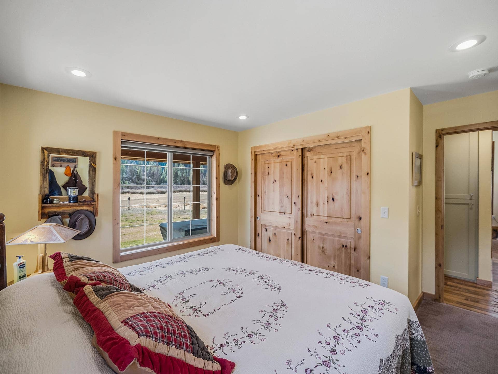 rural property with outbuildings Washington ranch at Lost Creek