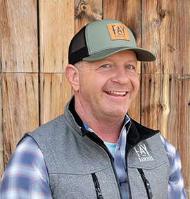 travis bloomer oregon real estate broker headshot 2026