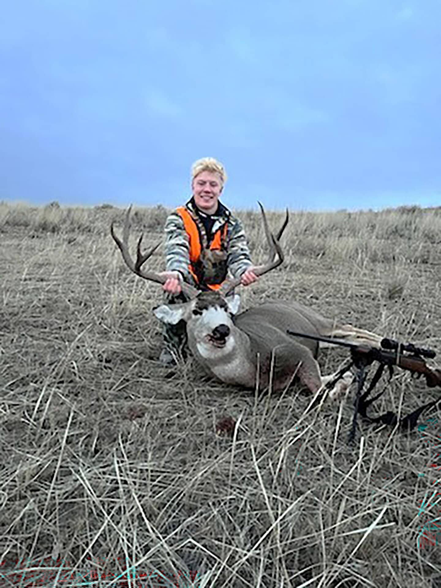 tropy mule deer hunting montana over the cliff ranch on little porcupine creek