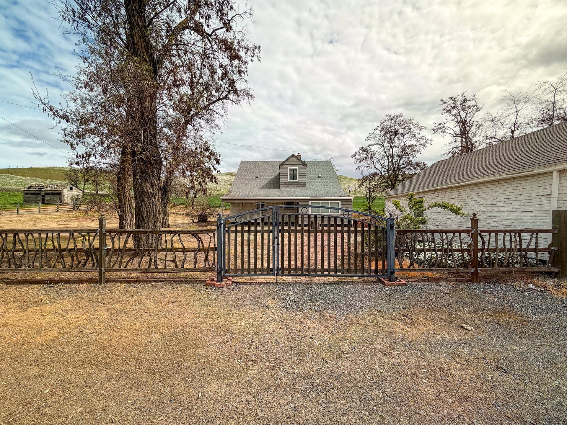 homestead entrance washington whitmore hereford cattle ranch