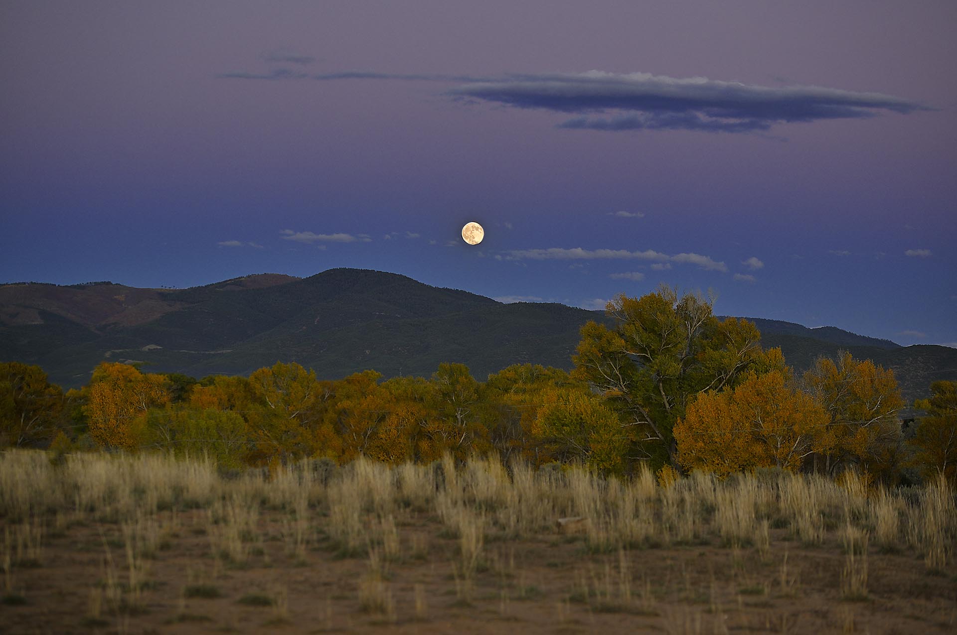 moonset new mexico dos rios