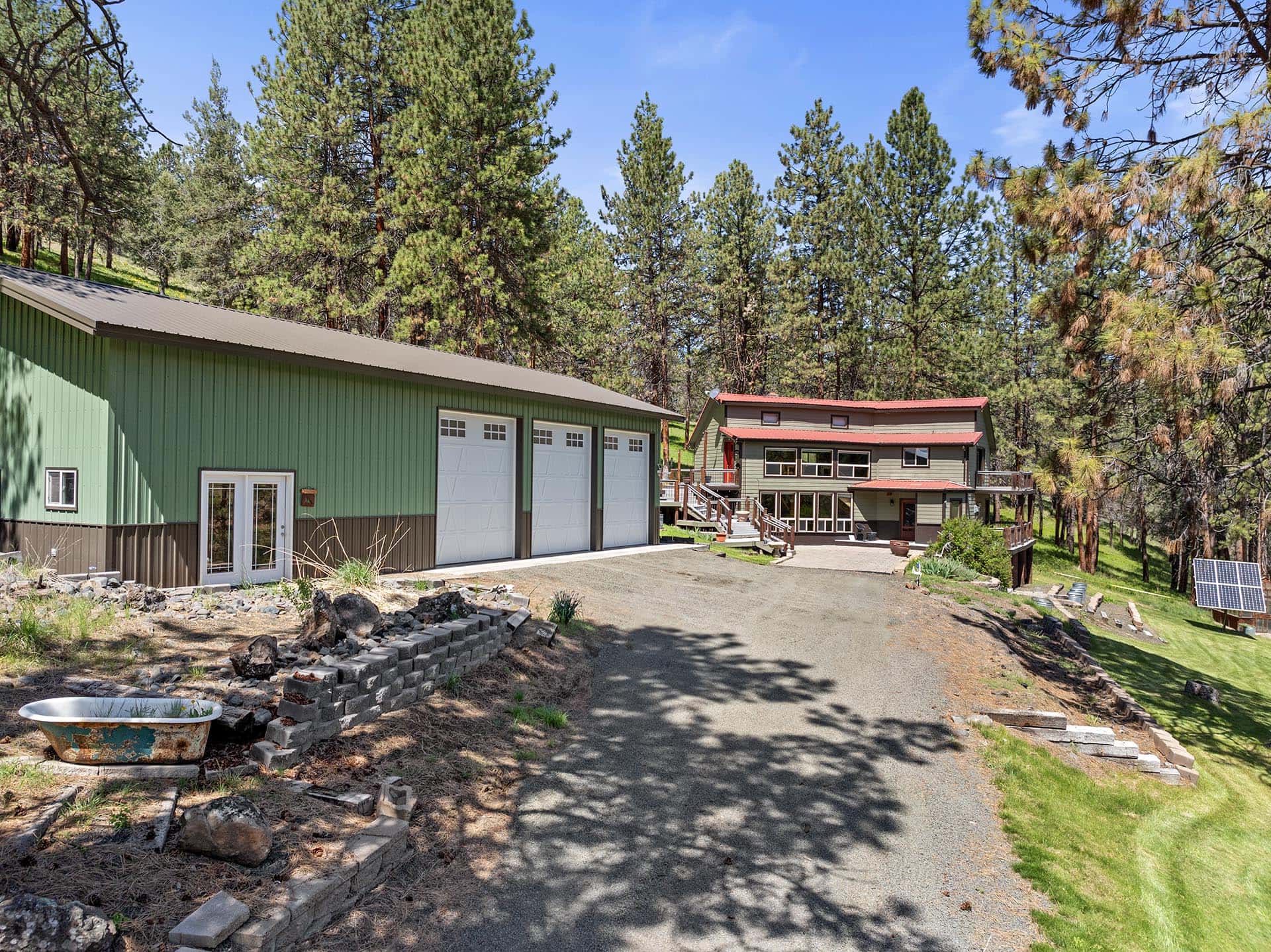 off grid riverfront property with wildlife oregon rockin river ranch on the middle fork