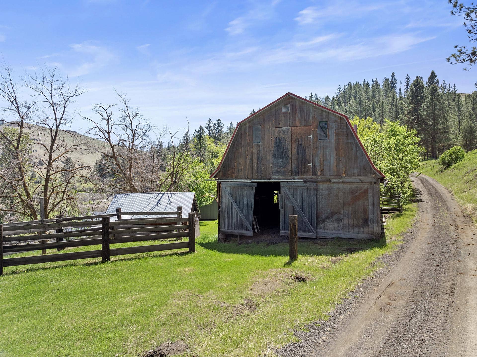 owner financed off grid oregon rockin river ranch on the middle fork
