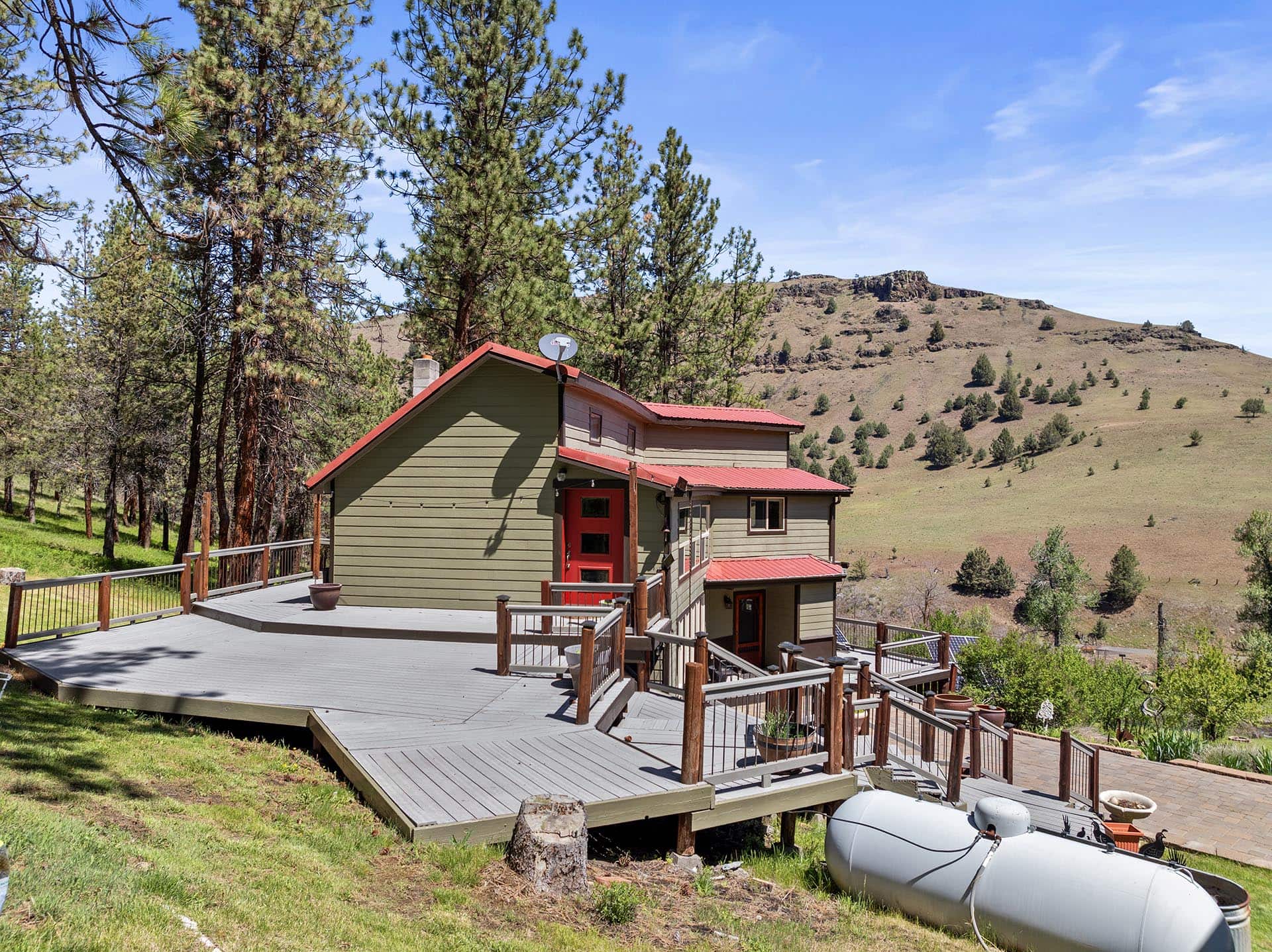 recreational riverfront acreage for sale oregon rockin river ranch on the middle fork