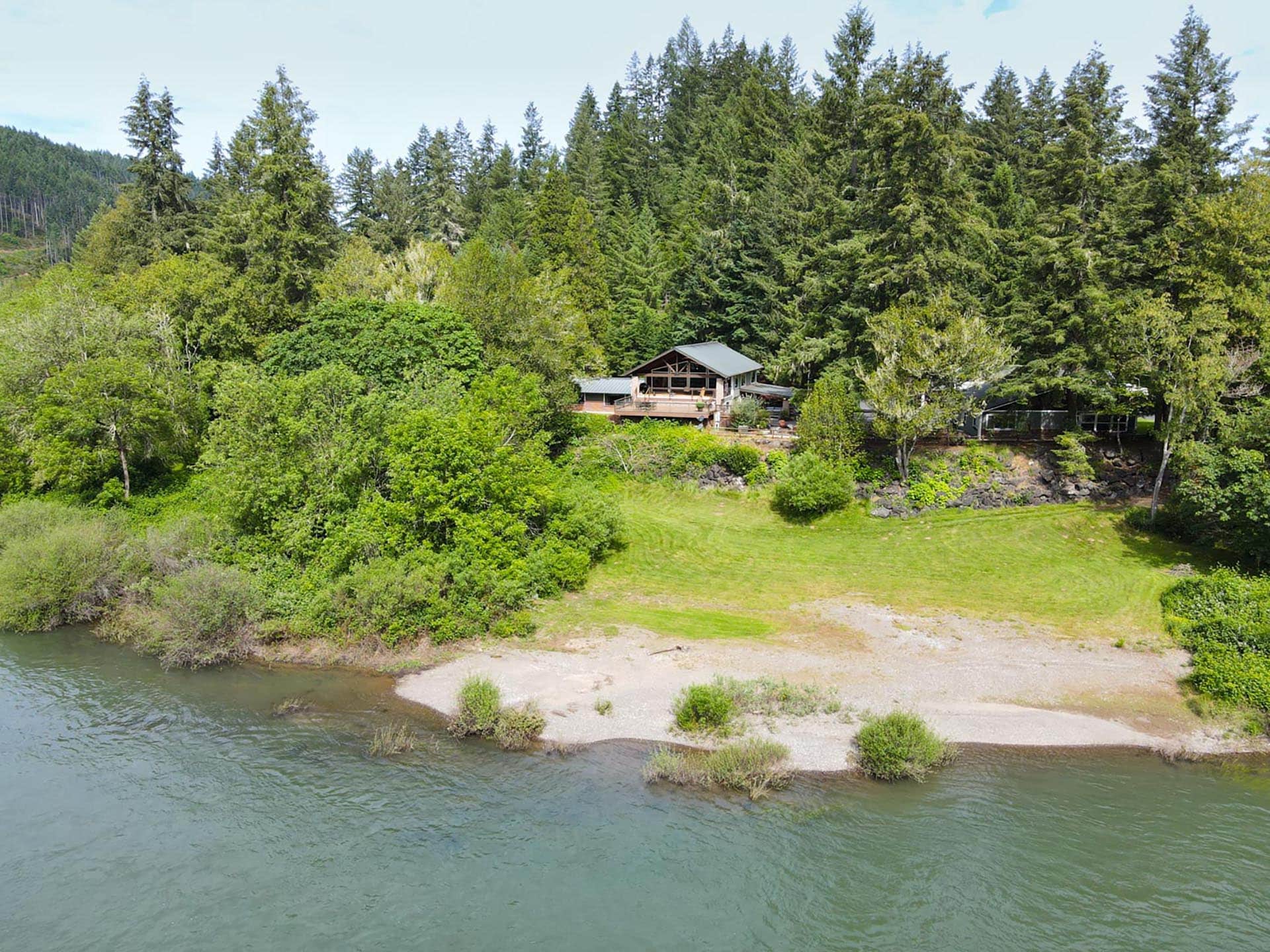 riverfront cabin and land for sale oregon umpqua river retreat at cougar creek