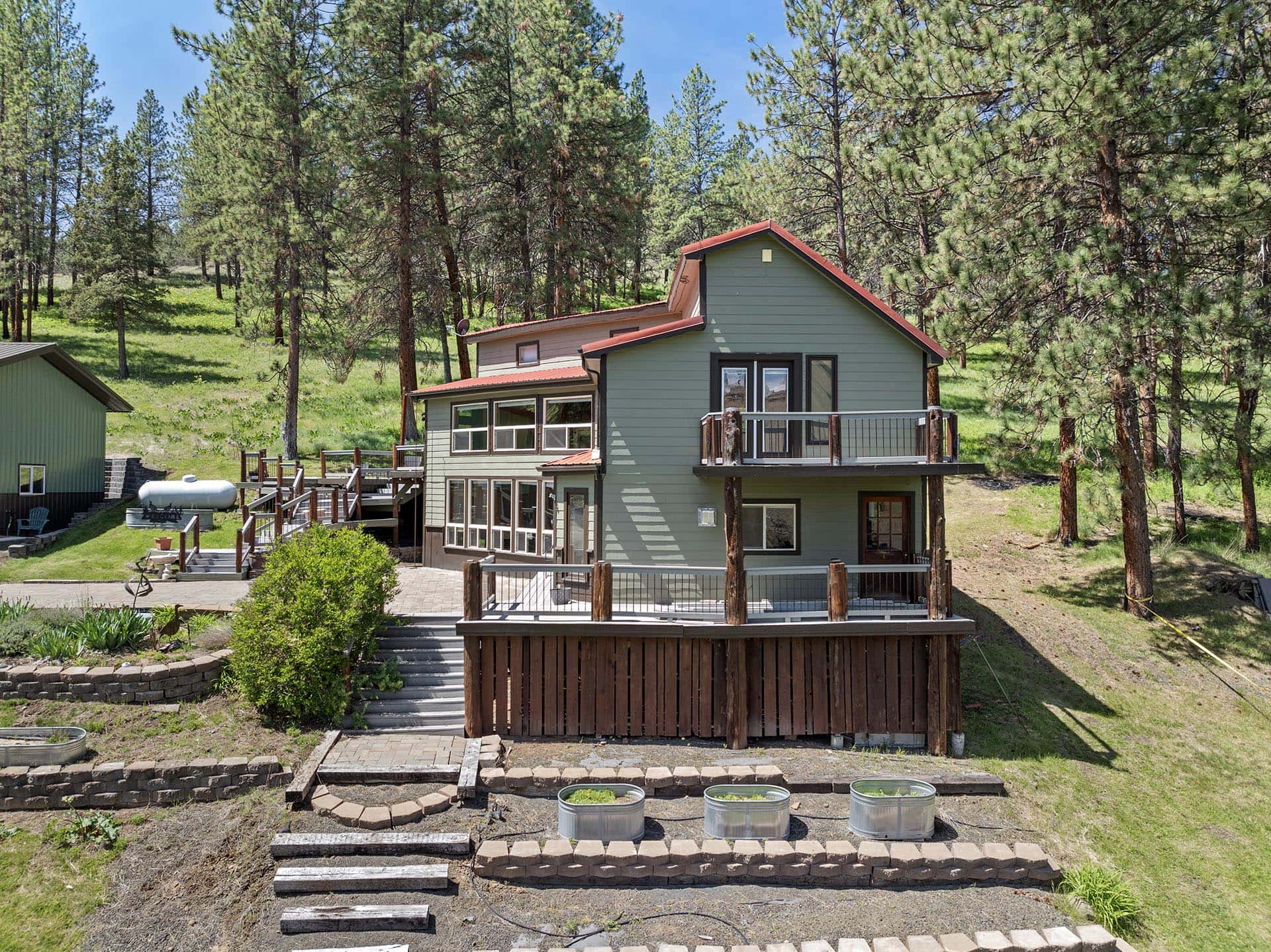 sustainable off grid ranch property in oregon rockin river ranch on the middle fork