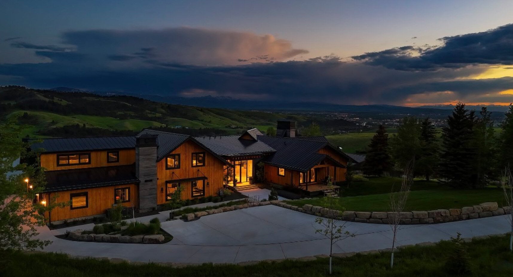evening montana brass lantern