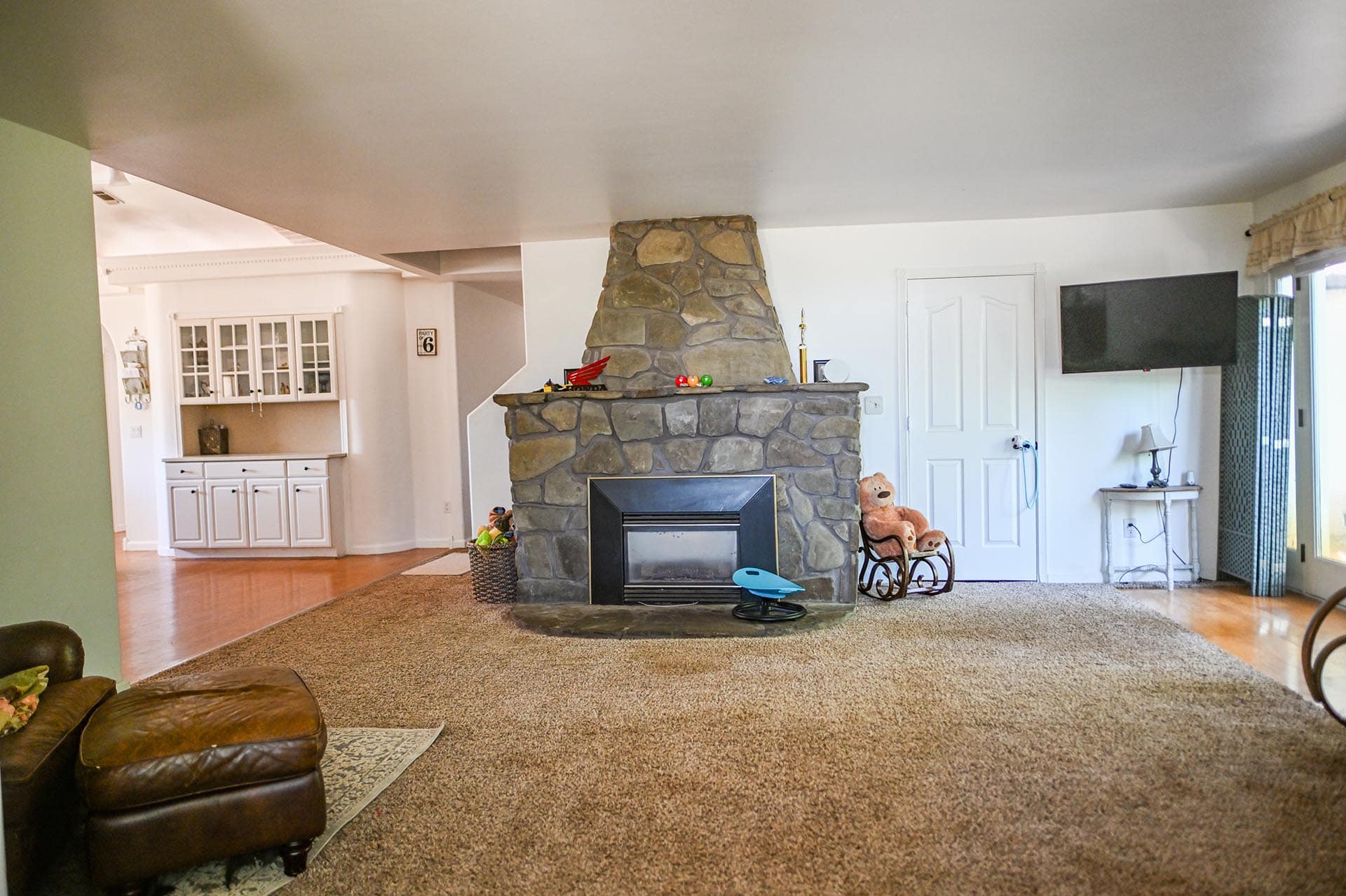 home with large acreage near airport california churn creek ranch