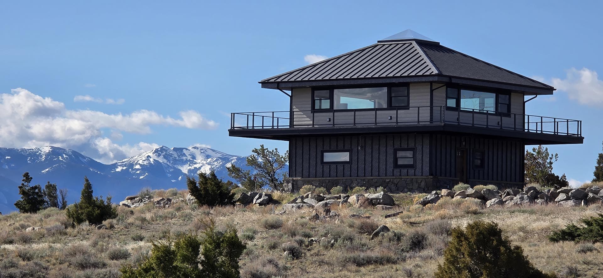 modern luxury home exterior montana little fish creek lookout