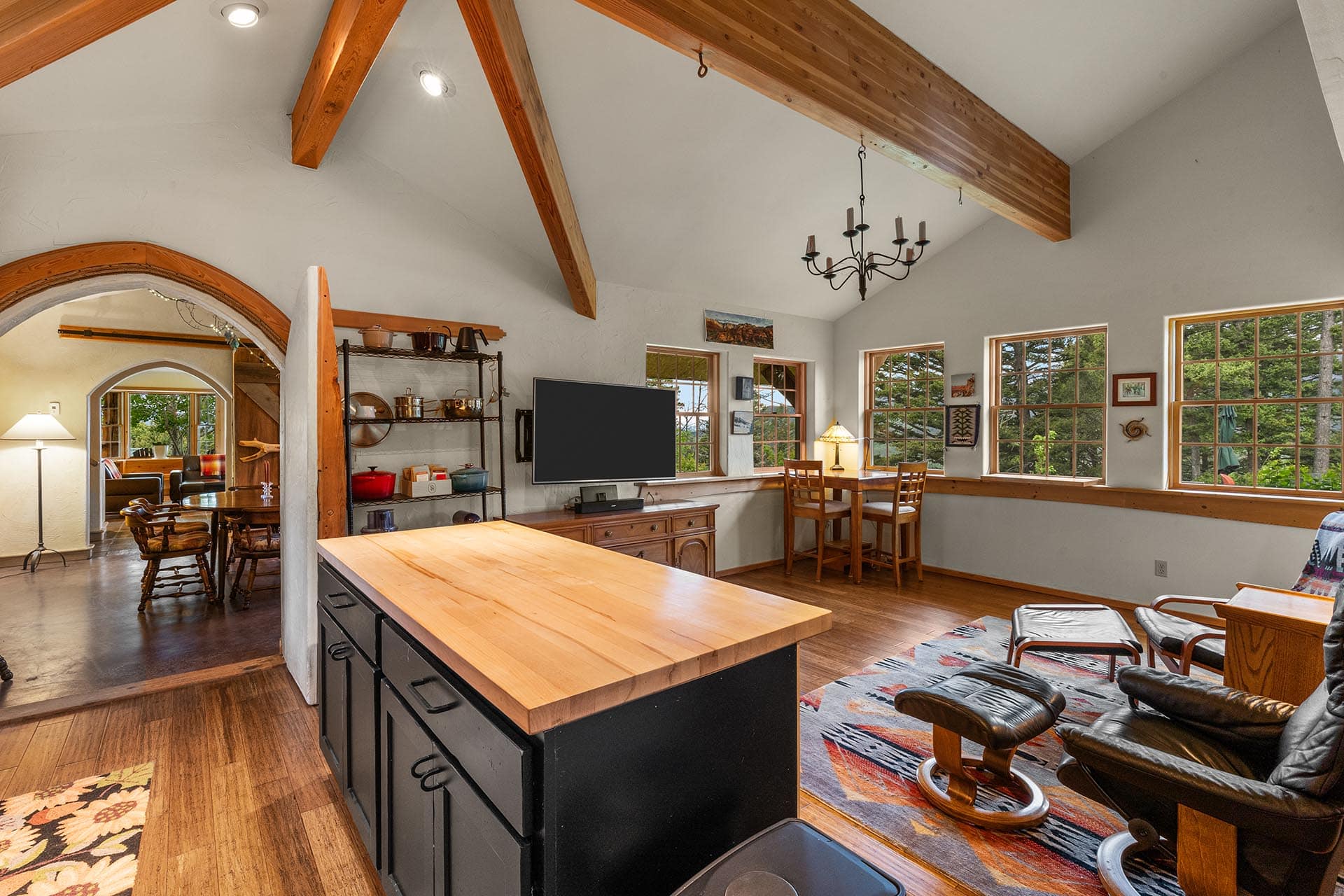 open concept property with vaulted ceilings montana lennon ranch