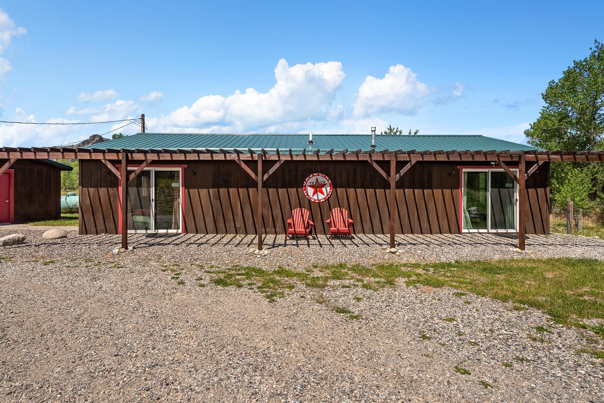 recreational property with guest cabin exterior montana two rivers lodge