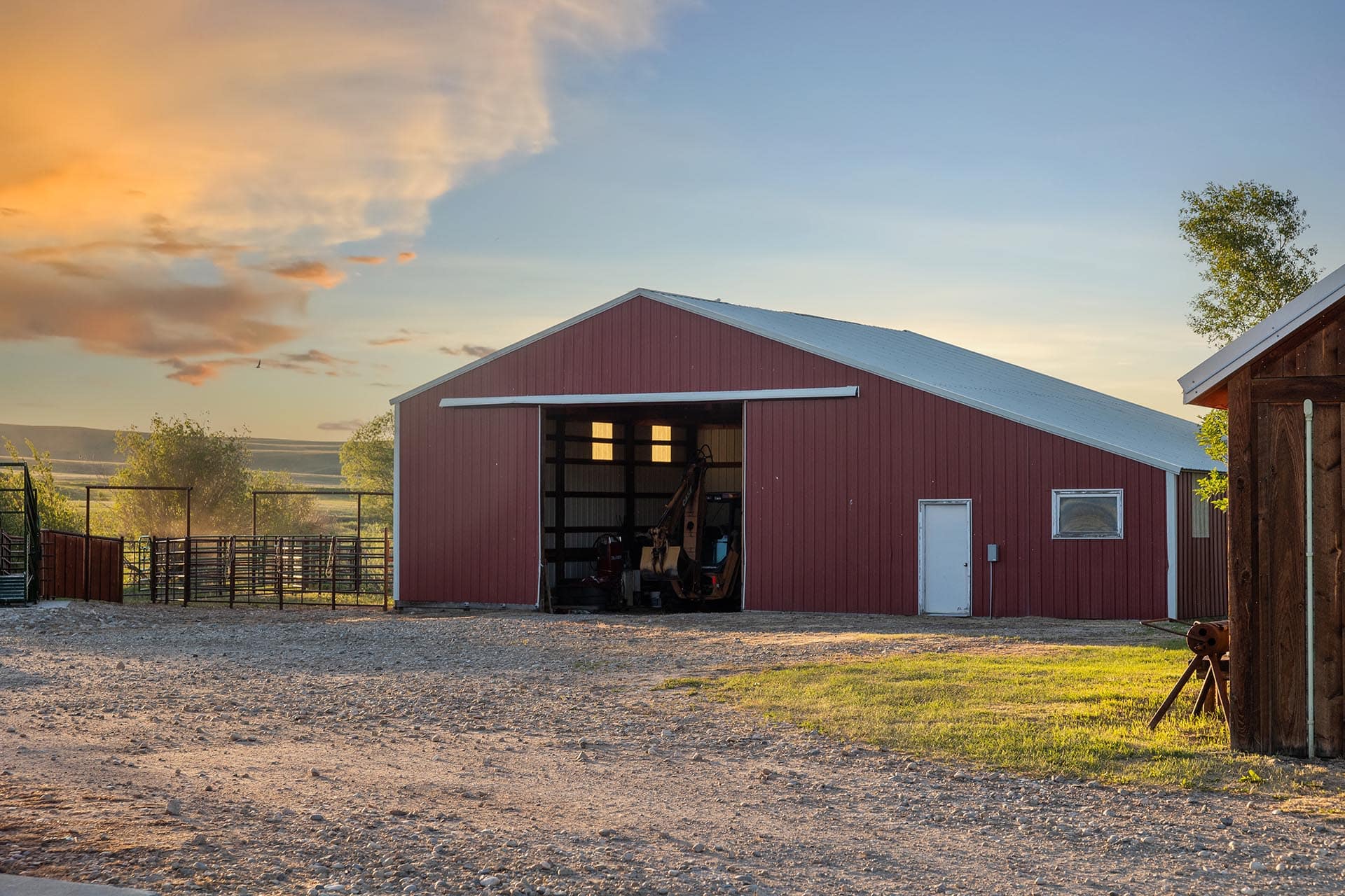 dry storage and corrals montana J Lazy J Ranch