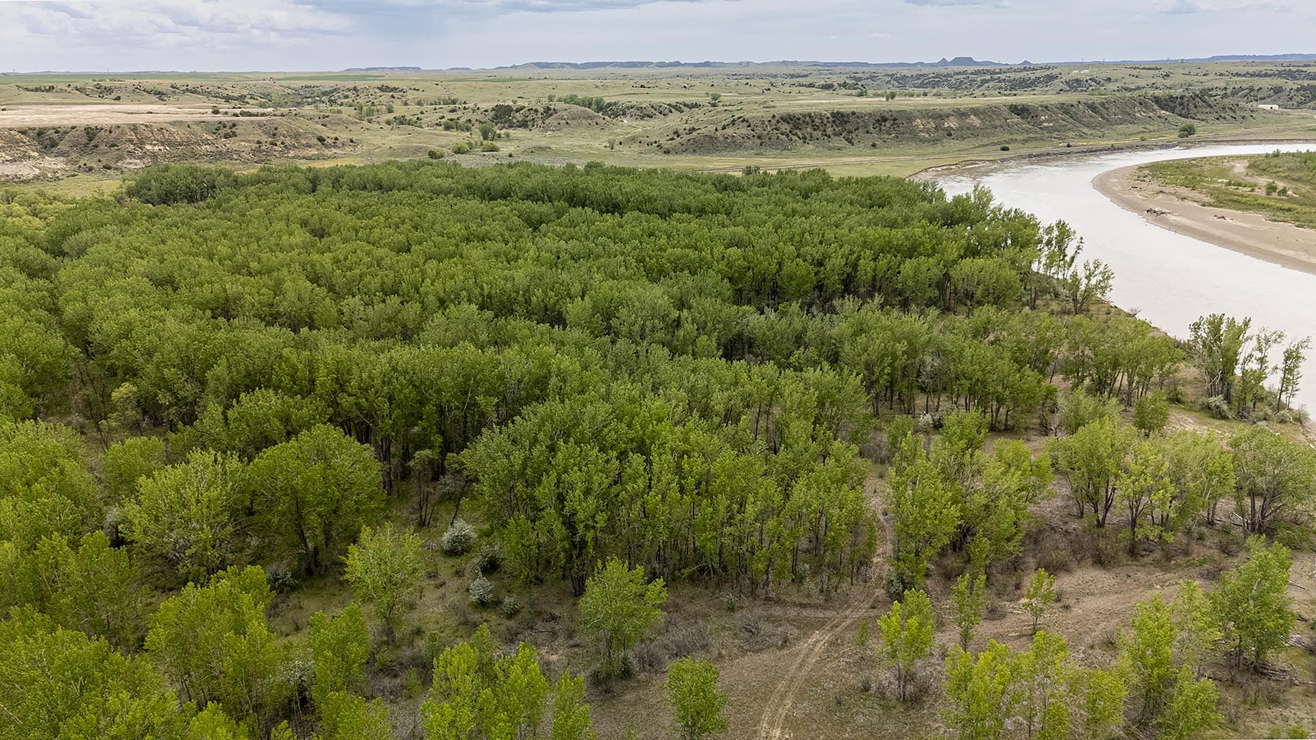 montana ranch with artesian well yellowstone trail river ranch