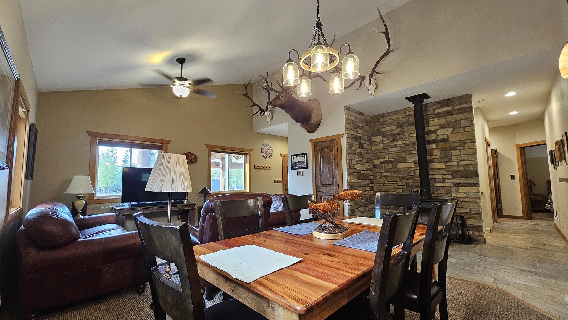 Living Area Montana Willow Creek Reserve