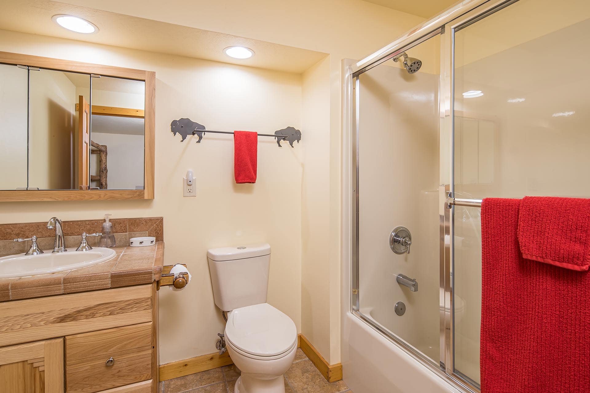 full bathroom interior montana elk ranch