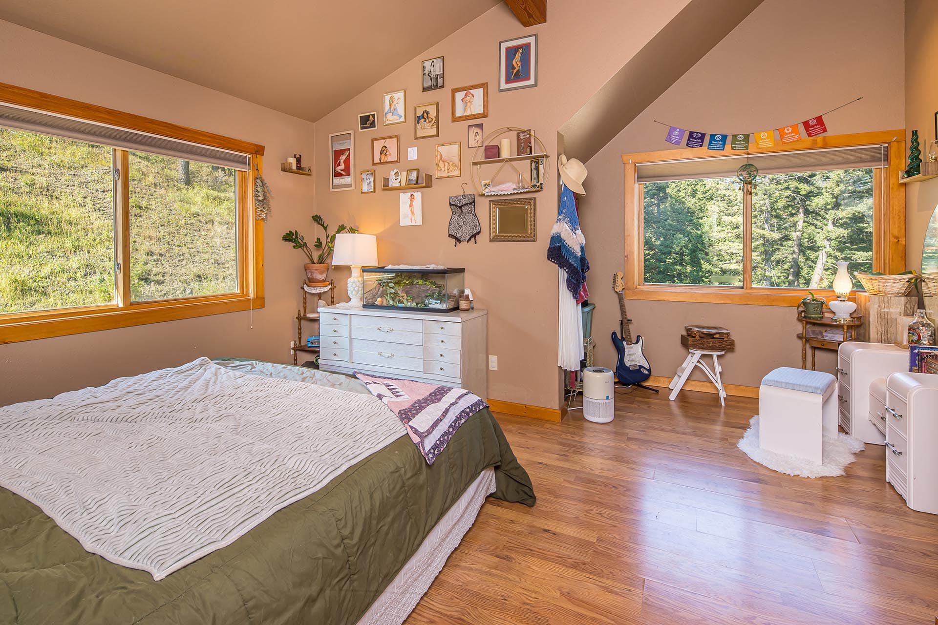 ranch home bedroom interior montana elk ranch