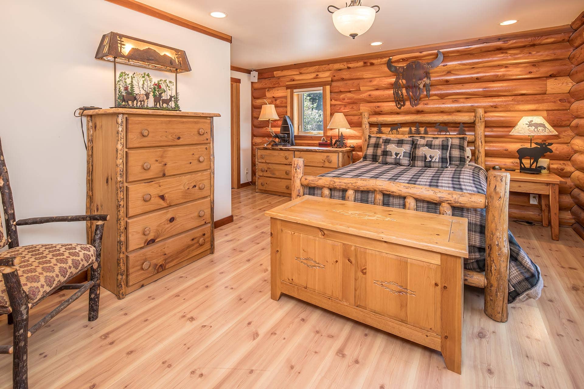 rustic log cabin bedroom montana elk ranch