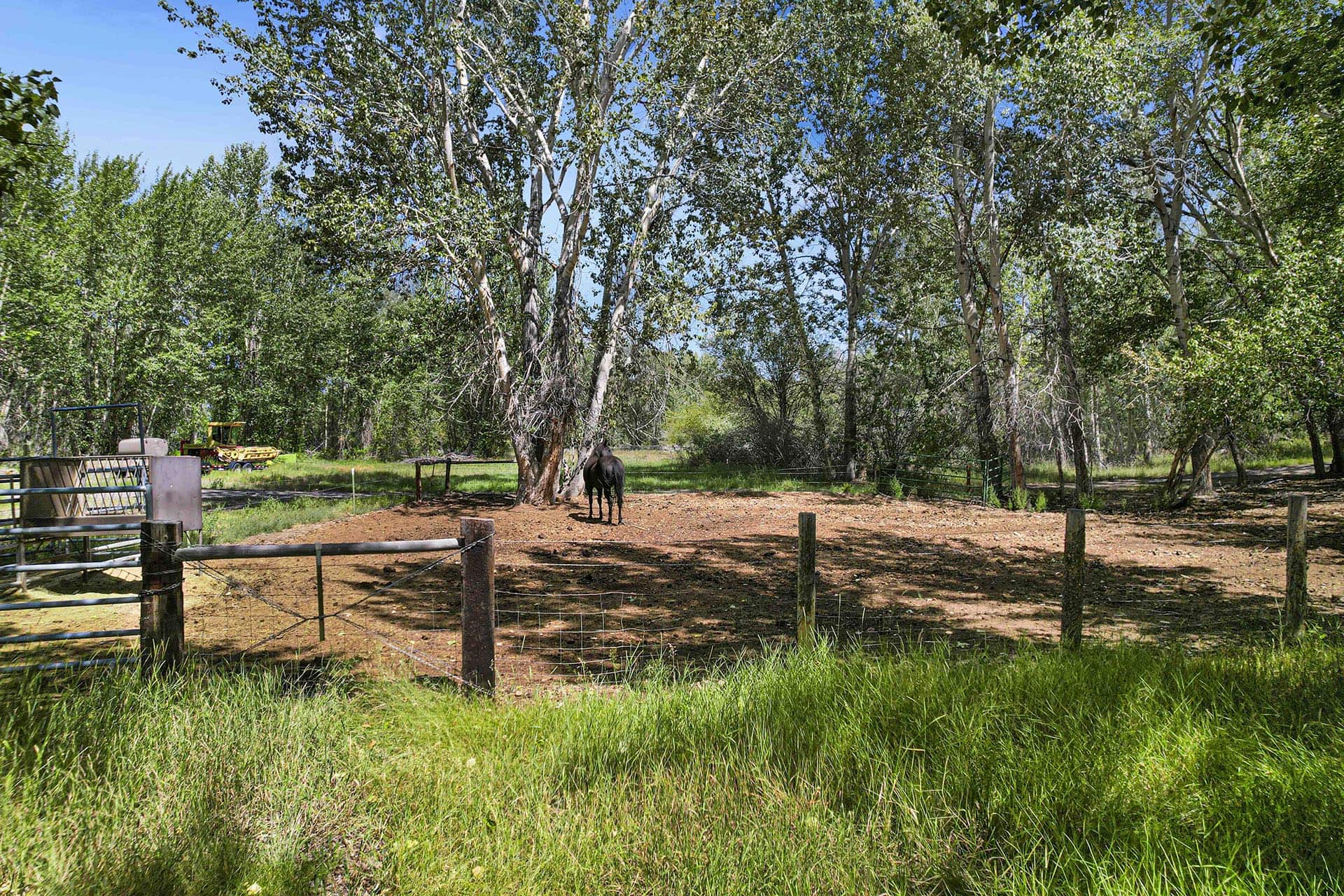 fenced horse pen idaho circle rg ranch