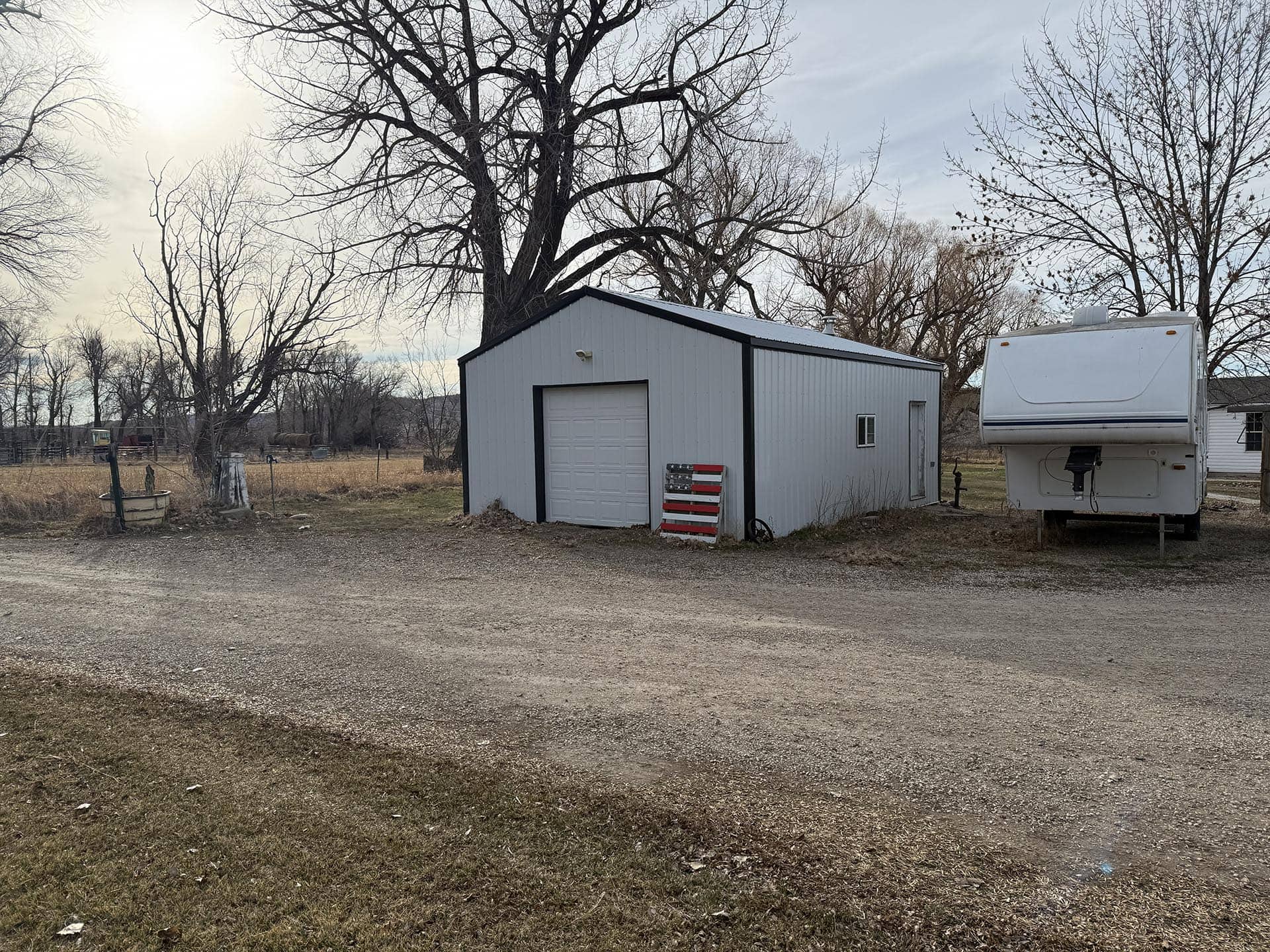 detached garage Montana Clarks Fork Waterfowl Camp