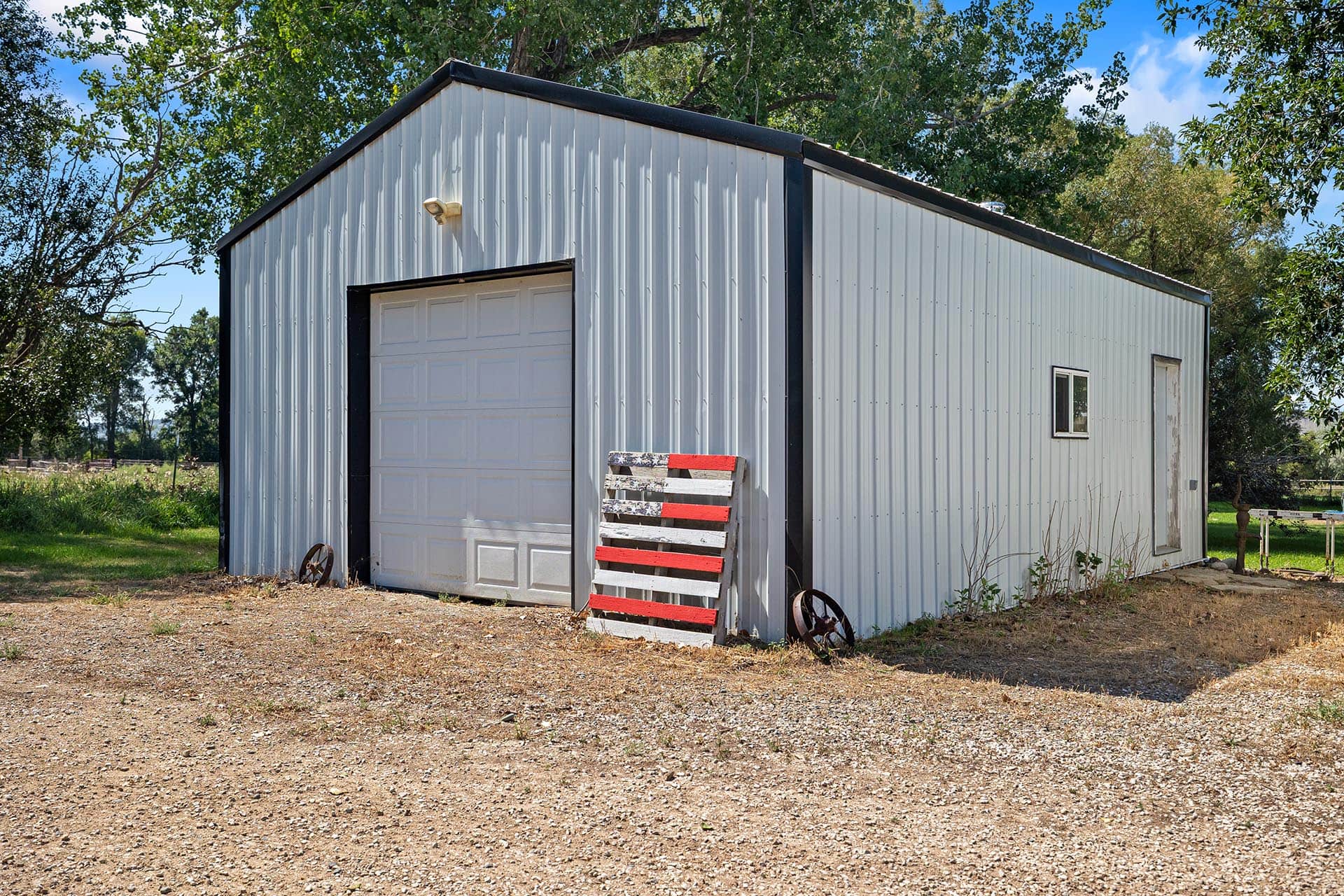 garage and flag pallet Montana Clarks Fork Waterfowl Camp