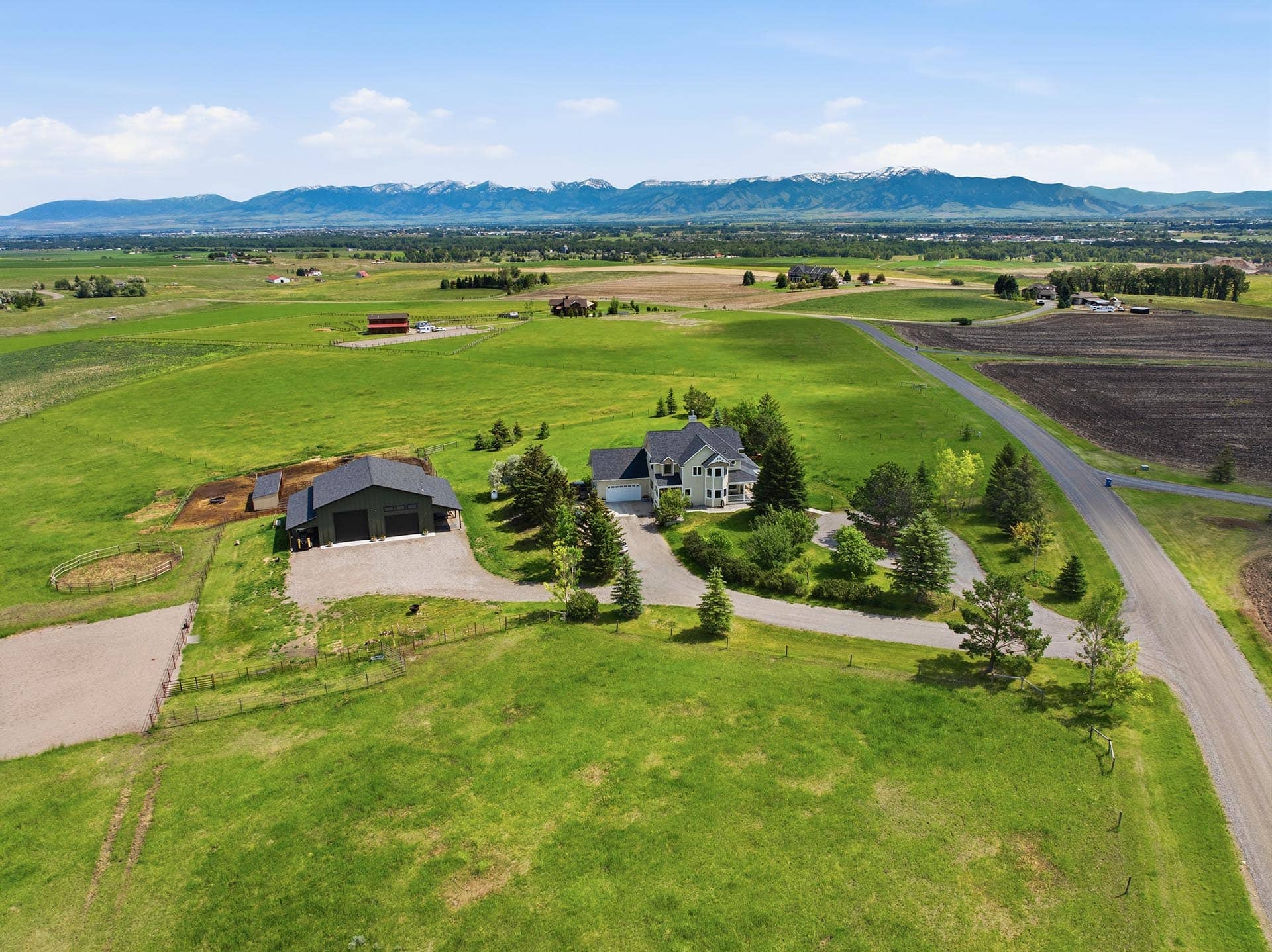 house and barn mountain view land montana trailcrest horse property