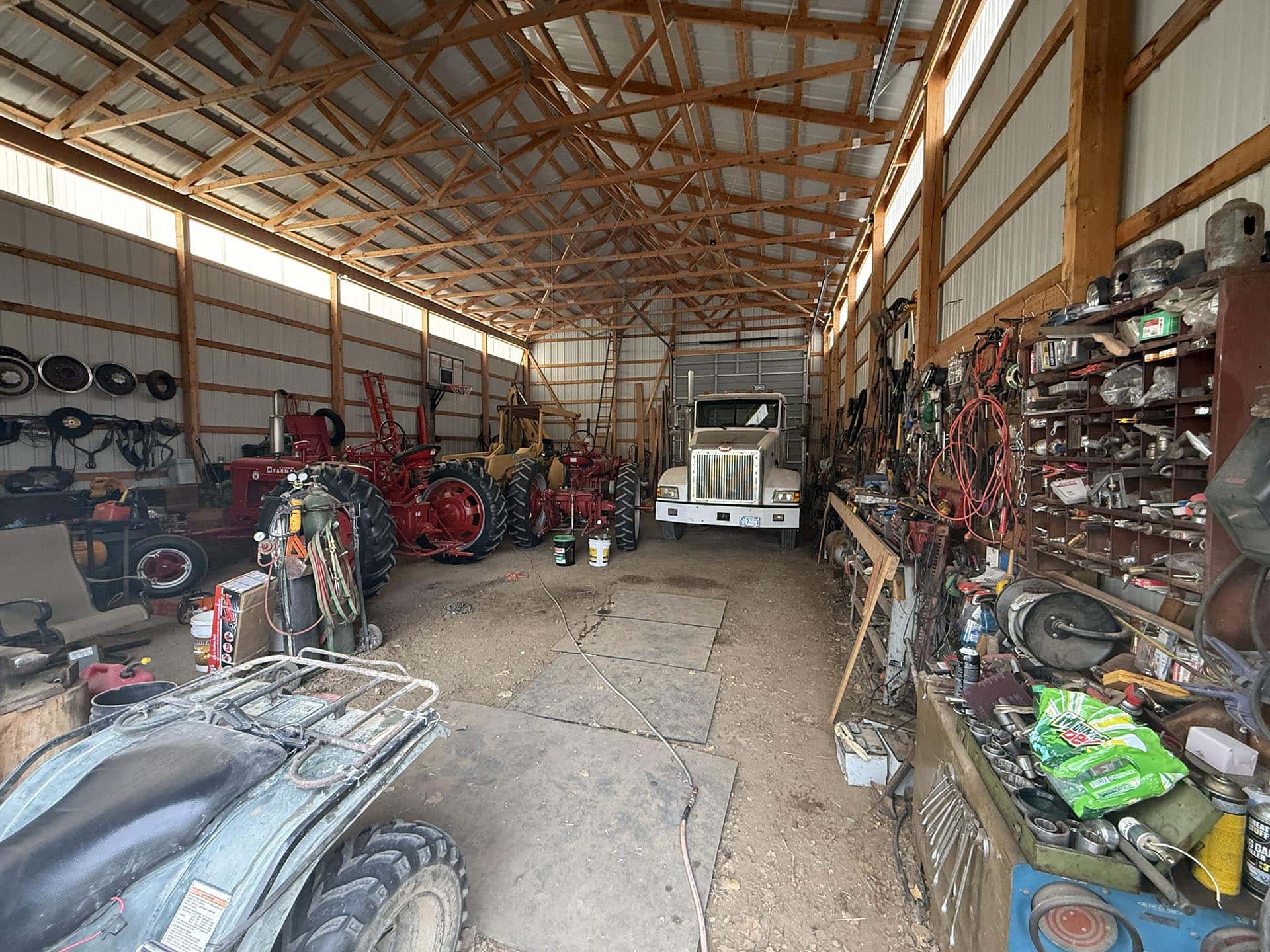 inside shop Montana Clarks Fork Waterfowl Camp
