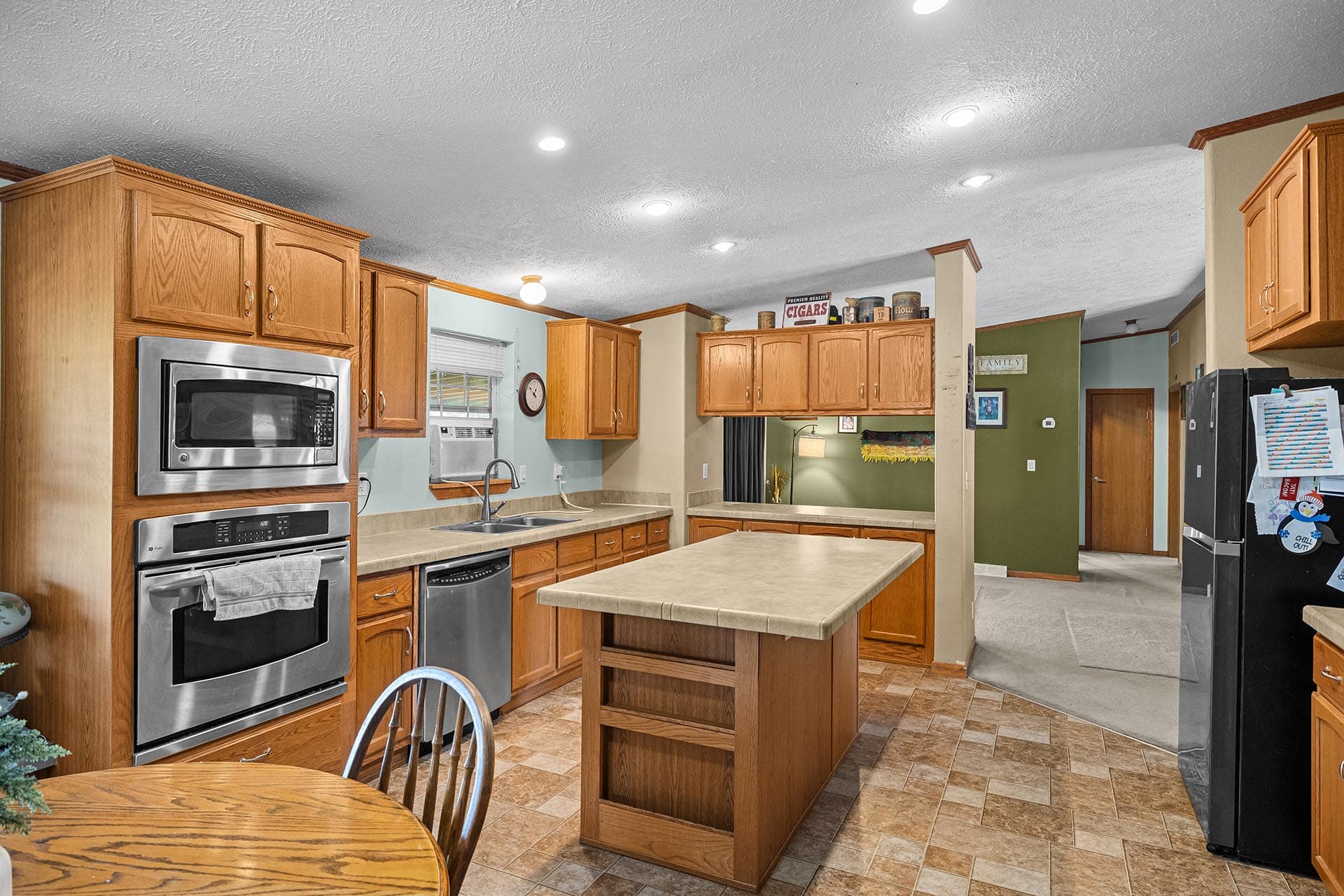 kitchen and dining room 2 Montana Clarks Fork Waterfowl Camp