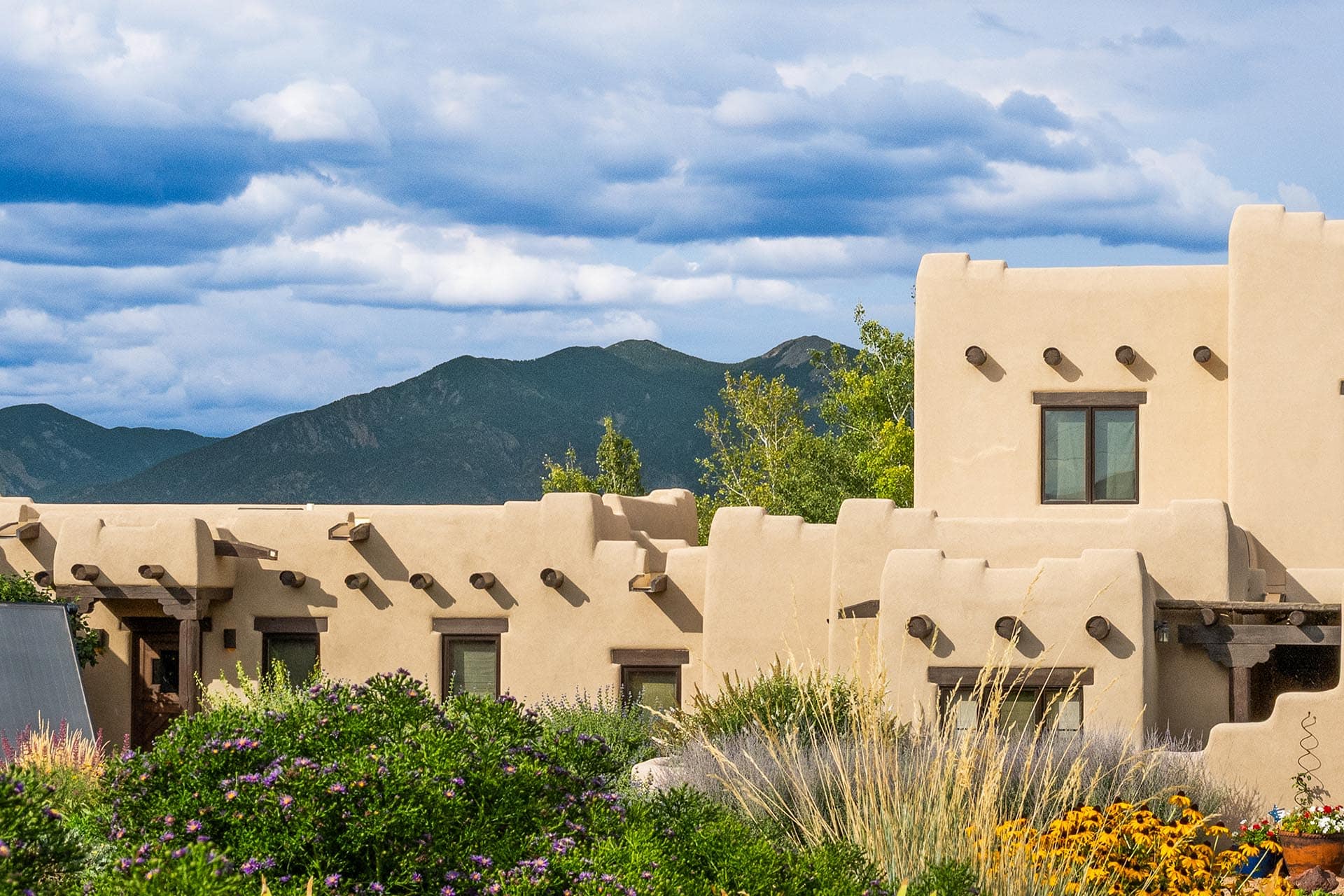 mountain view adobe home new mexico hacienda de suenos