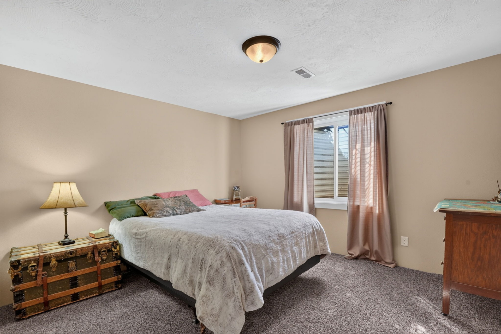 Basement Bedroom Idaho Sand Creek Farmstead