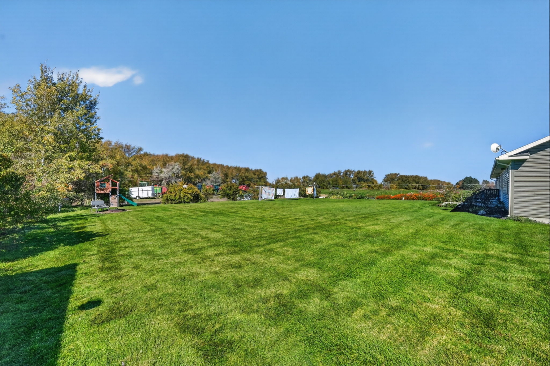 Manicured Lawn Idaho Sand Creek Farmstead