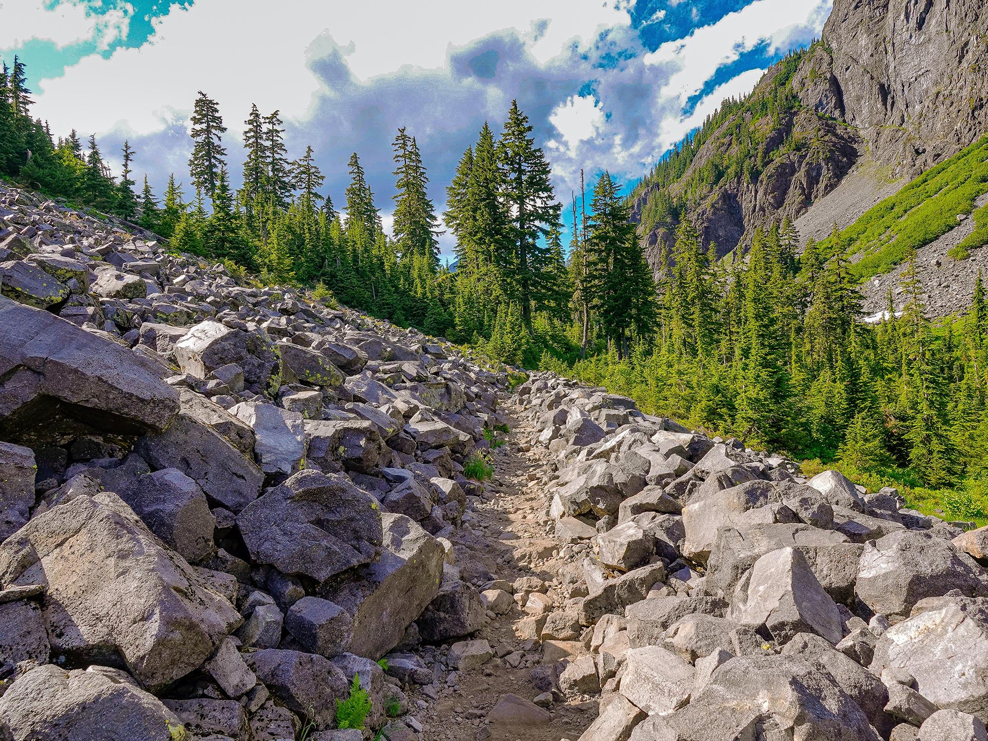 alpine rock formations washington granite creek trail
