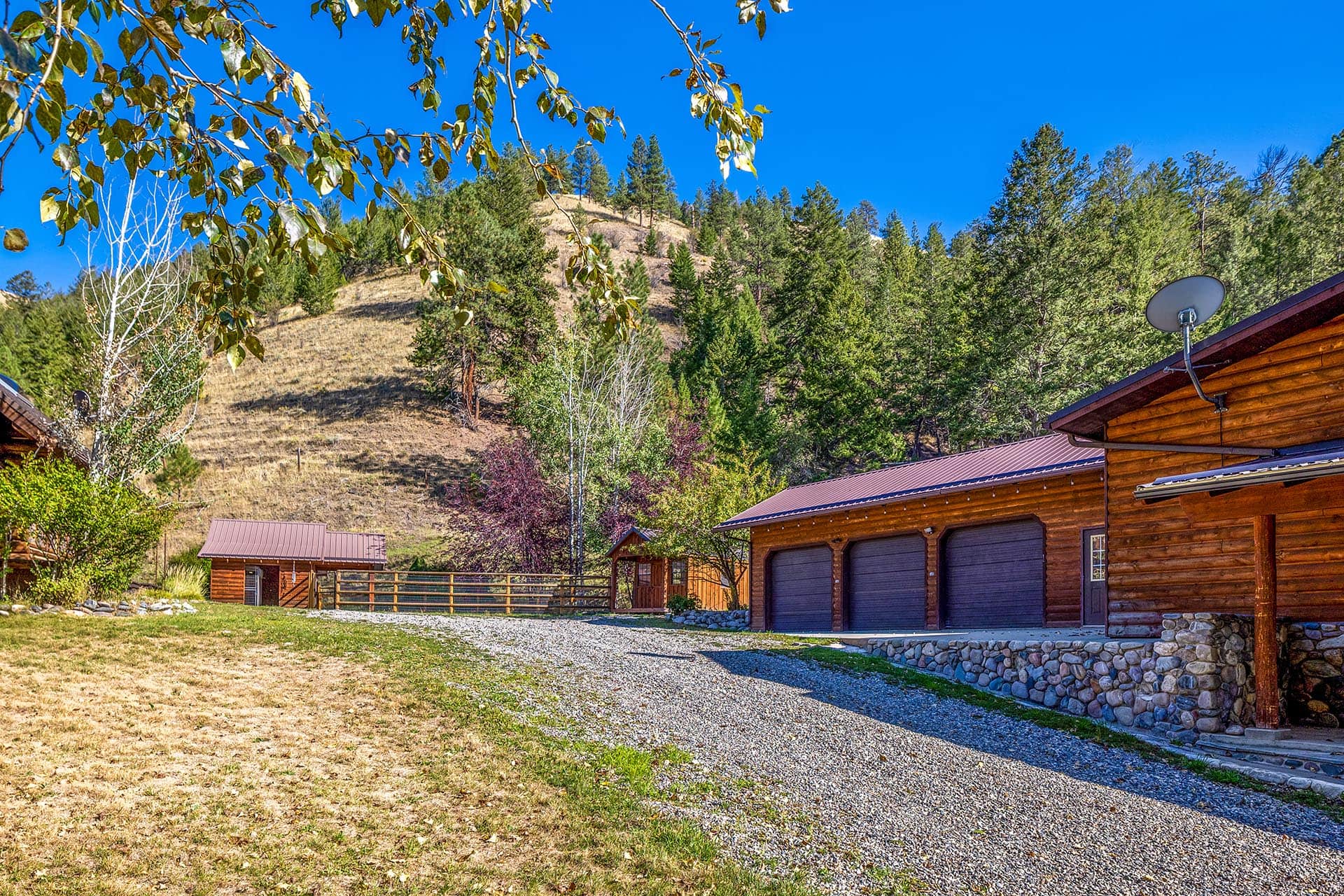 guest home garage idaho north fork meadows