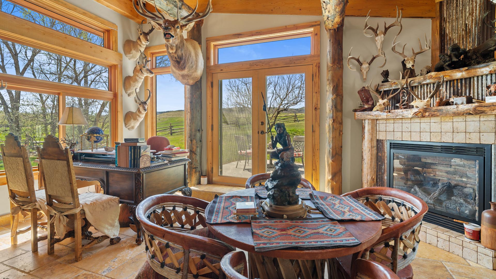 log home interior wyoming creek bend ranch