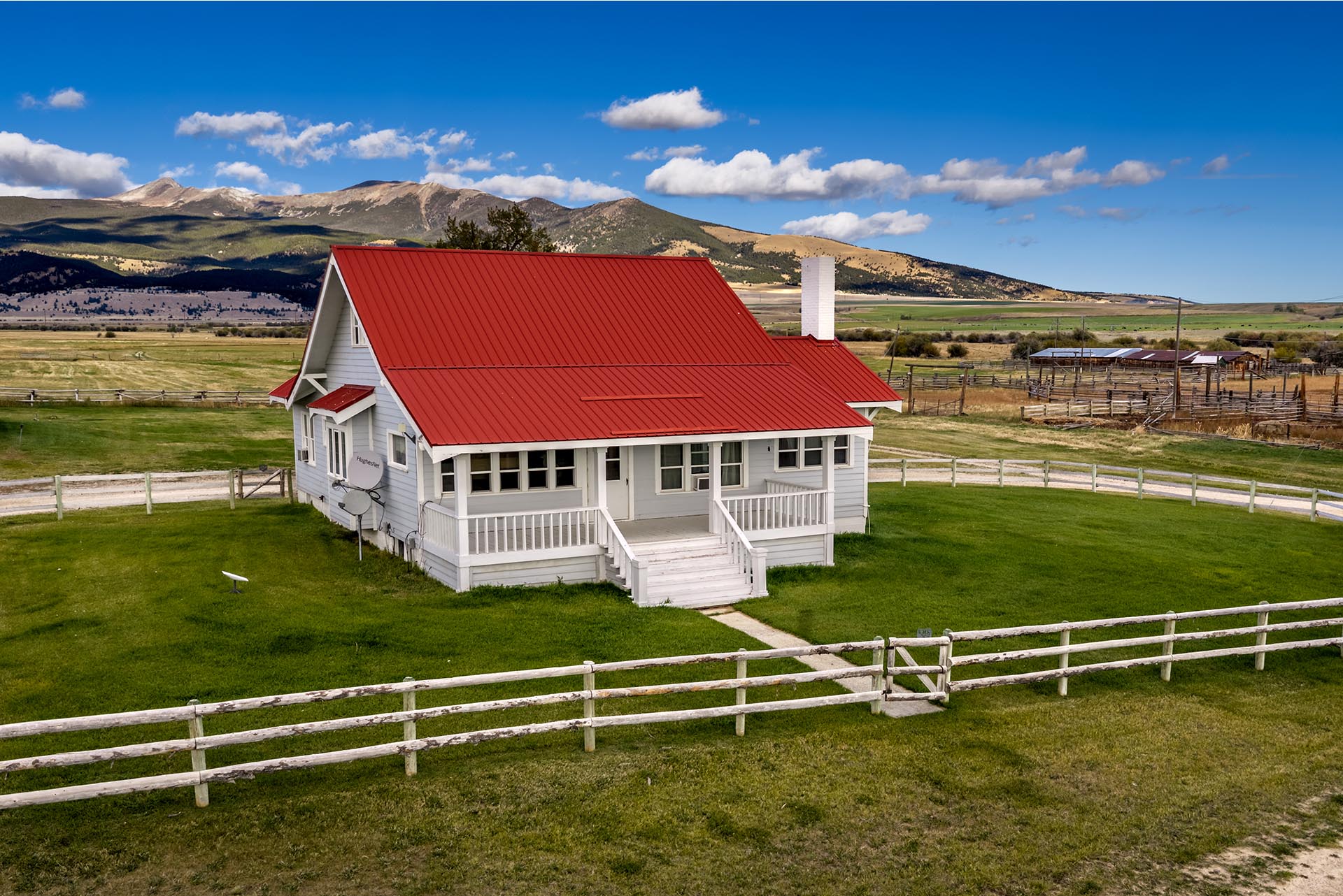 ranch home with mountain views montana dempsey lakes cattle ranch