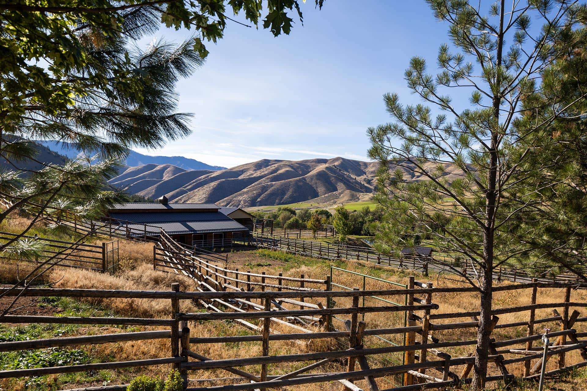 scenic mountain valley ranch idaho north fork meadows